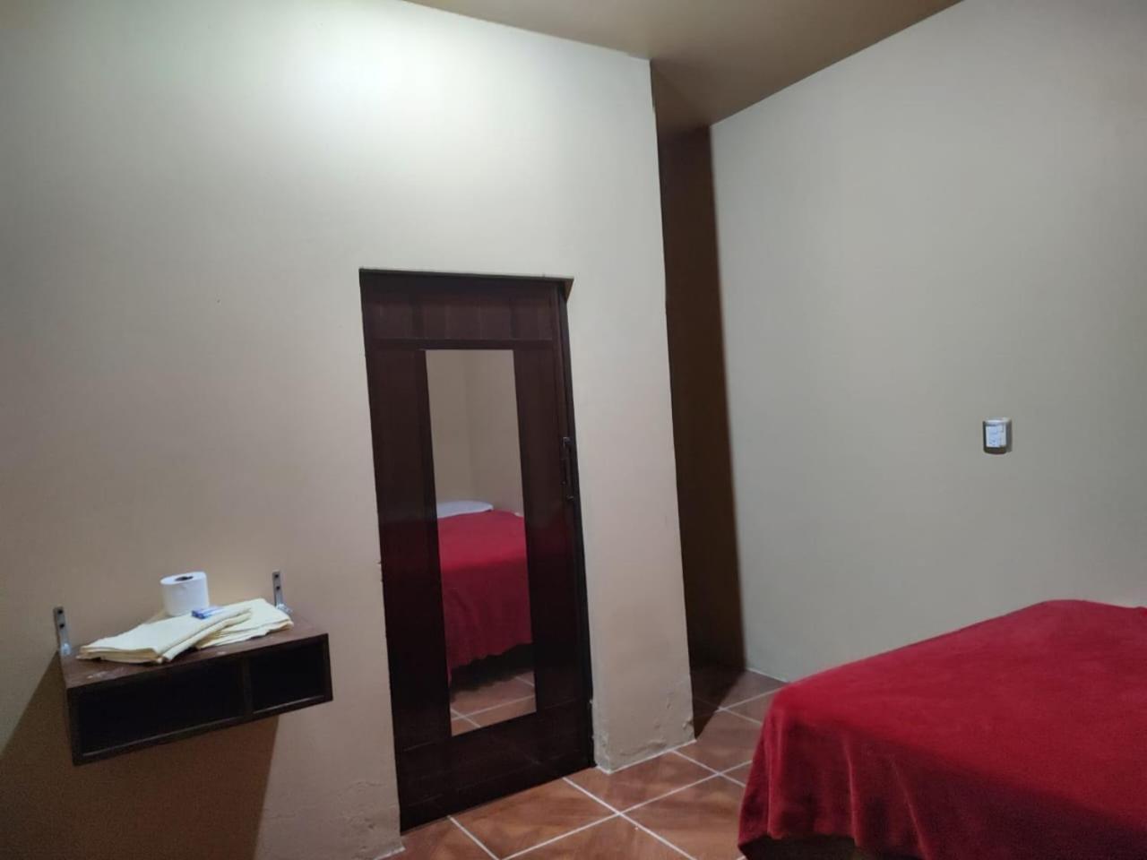 Single Room with Private Bathroom photo 2