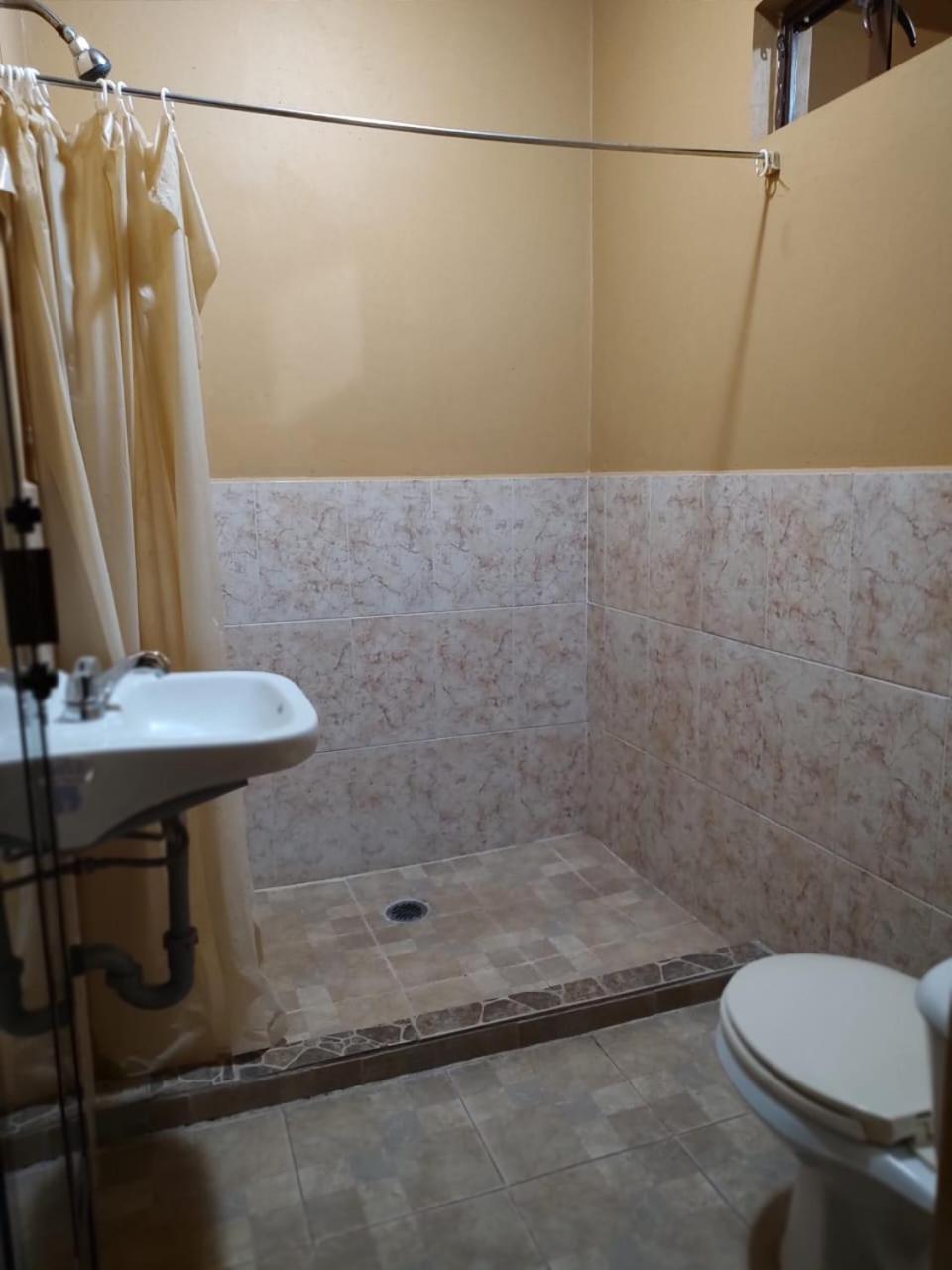 Single Room with Private Bathroom photo 3