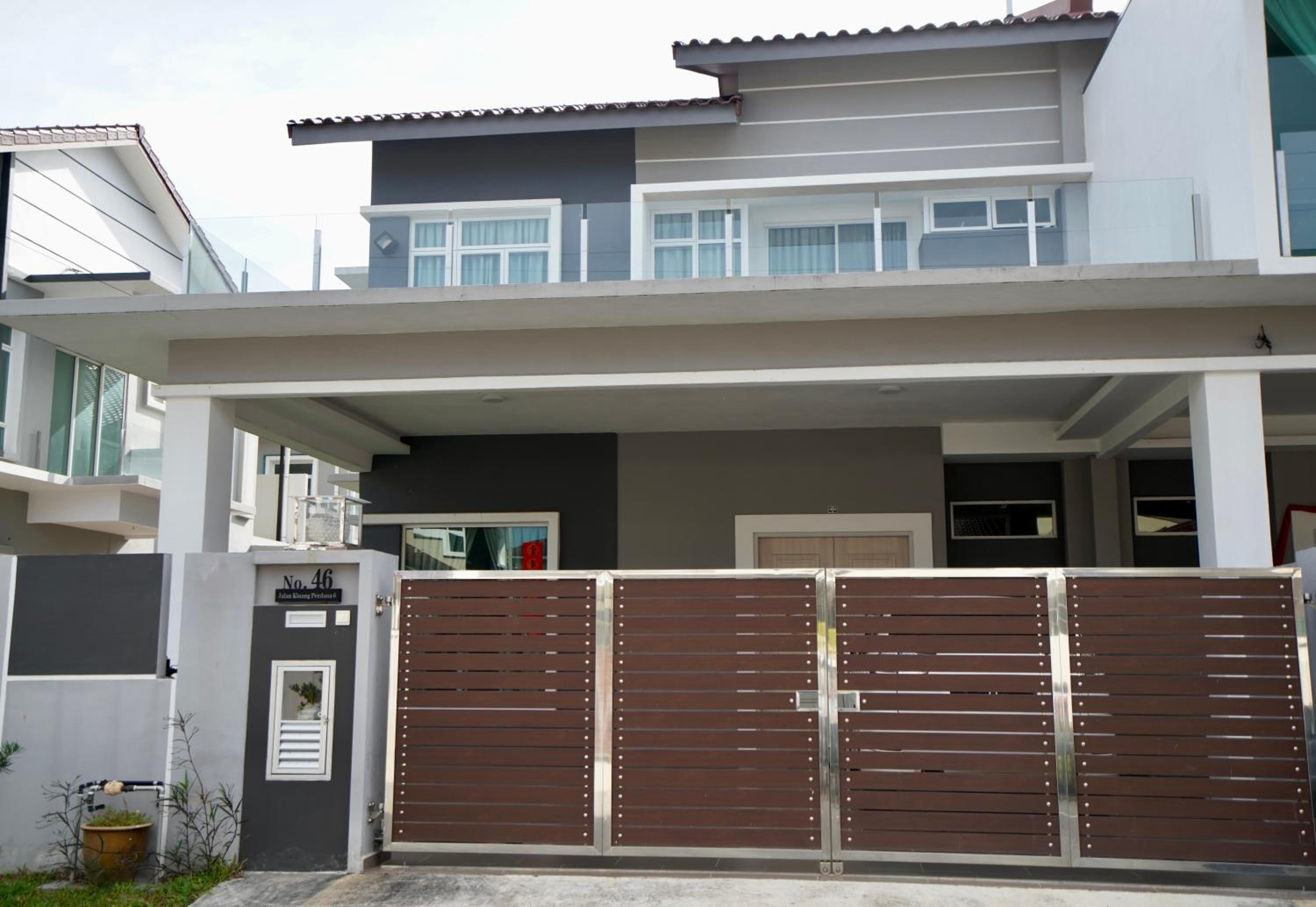 Four-Bedroom House photo 1