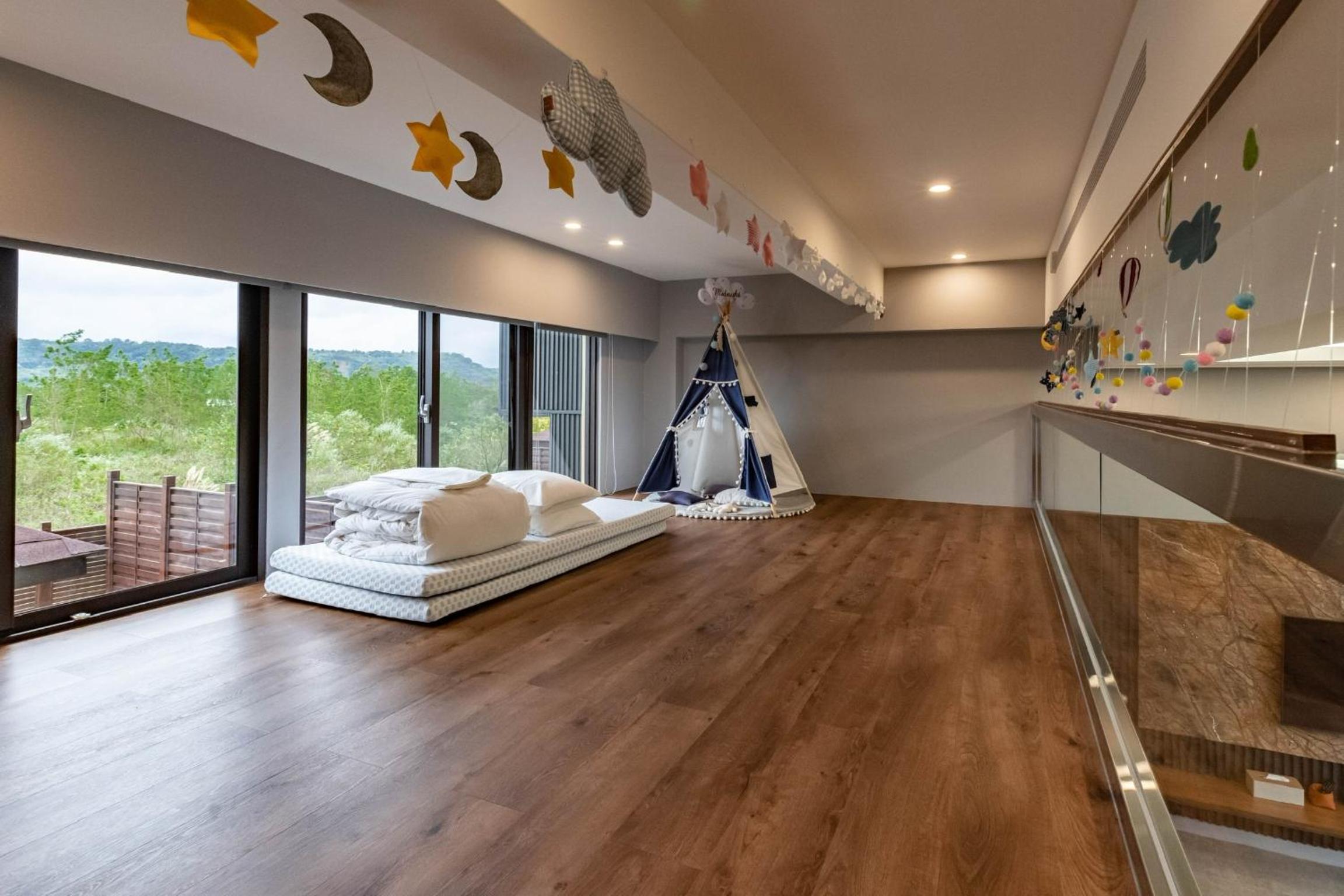 Deluxe Family Room - Photo 6
