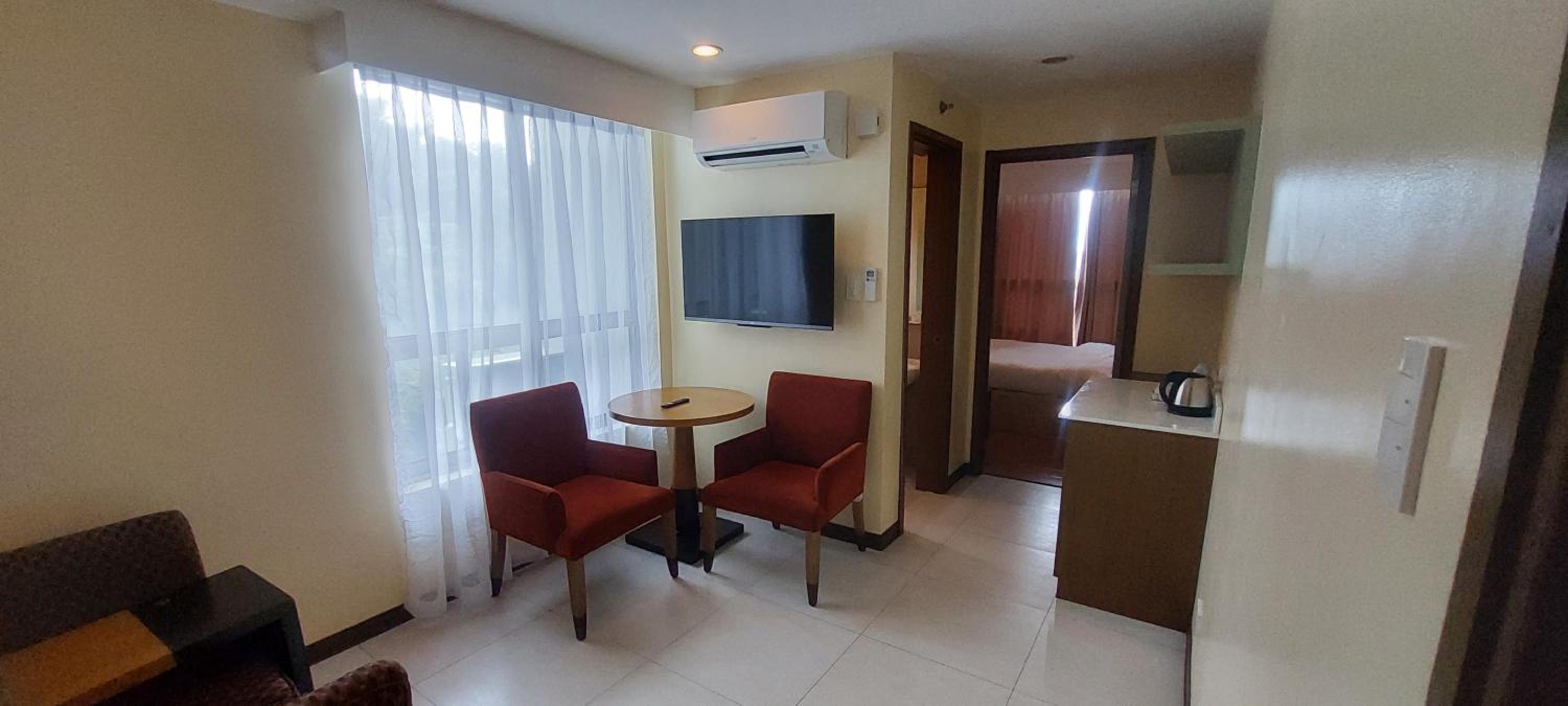 One-Bedroom Suite - Photo 1