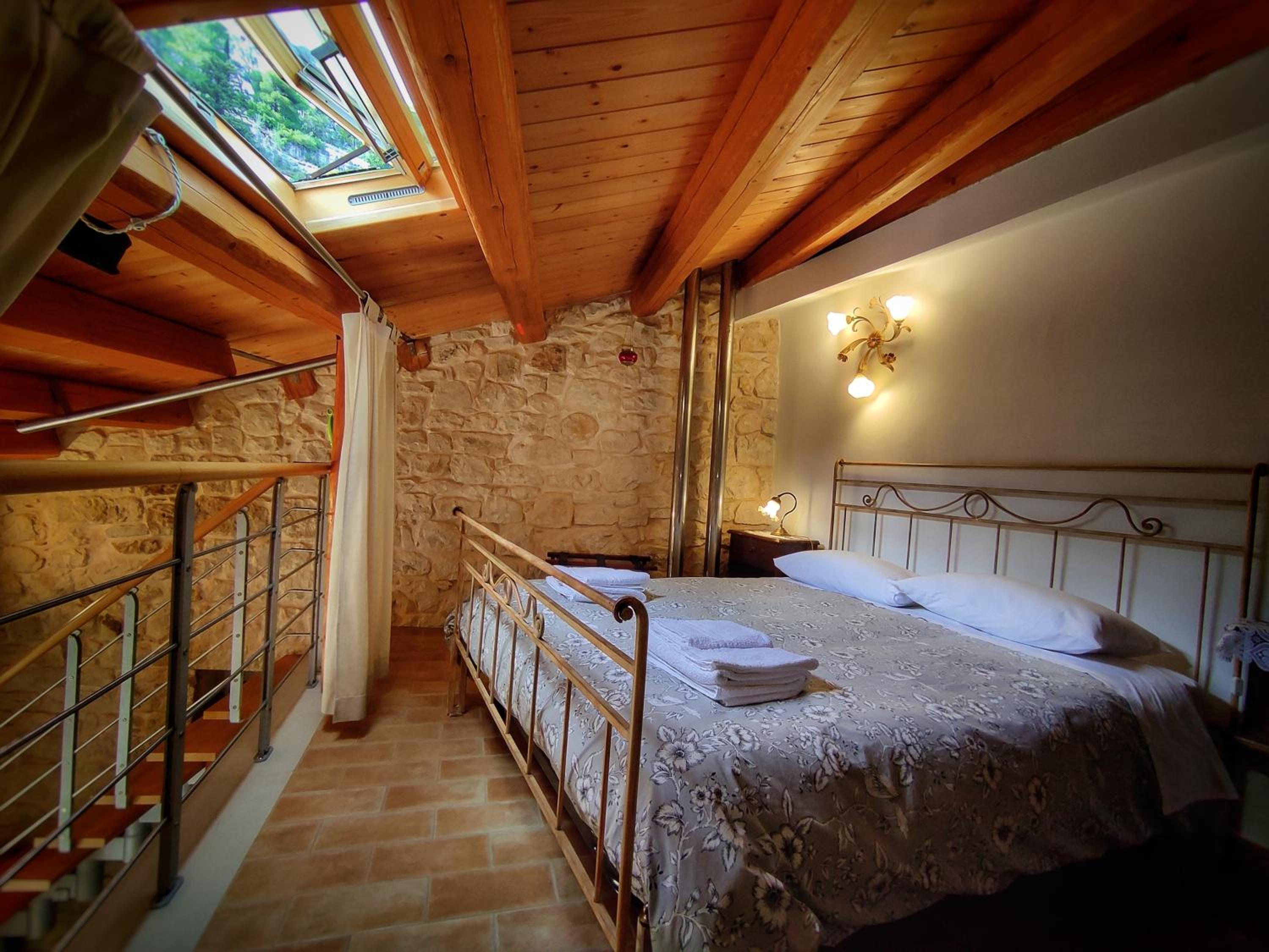 One-Bedroom House photo 1