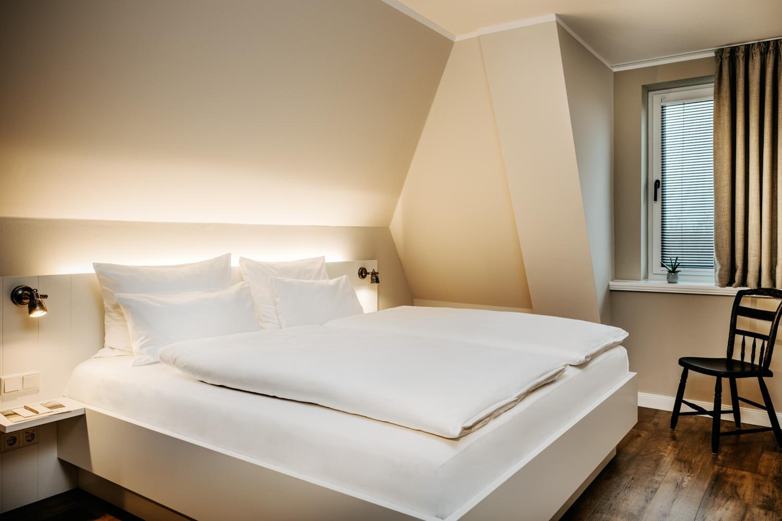 Standard Double Room (no pets allowed) - Photo 1