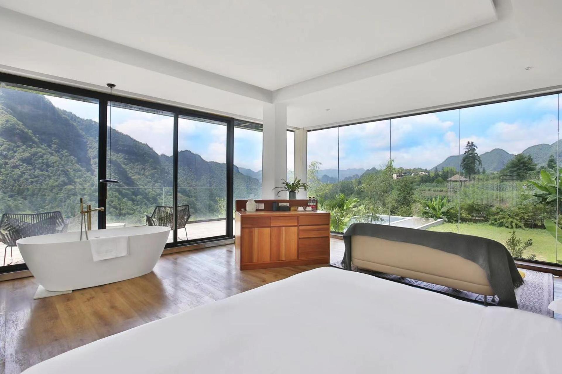 King Suite with Pool View photo 1