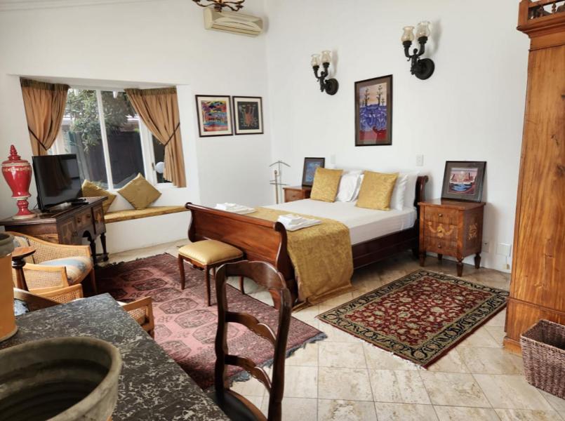 Deluxe Queen Suite - Photo 1