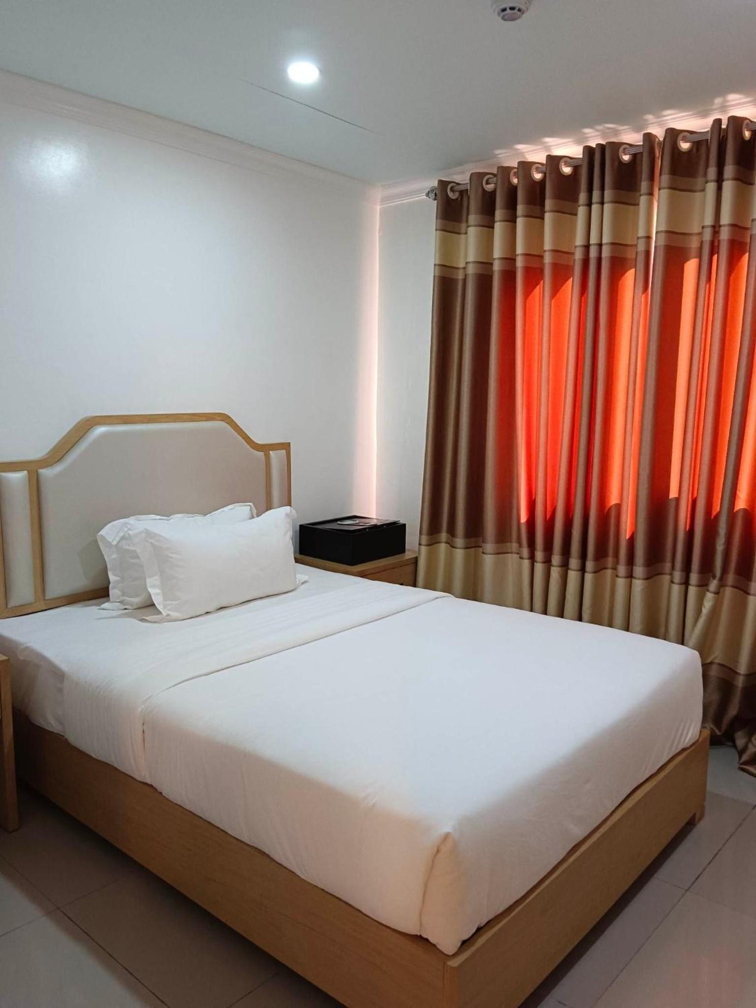 Standard Twin Room photo 3