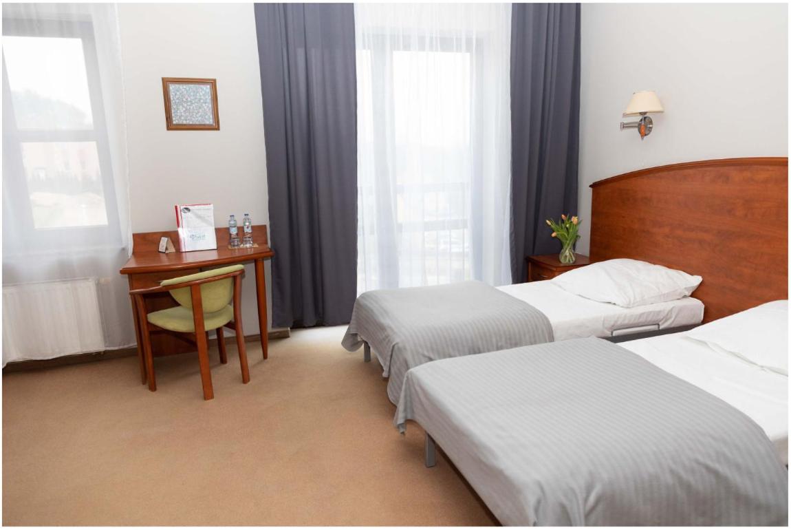 Deluxe Double Room (2 Adults + 1 Child) - Photo 5