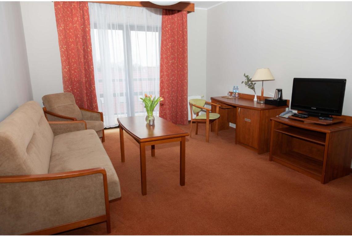 One-Bedroom Apartment - Photo 5