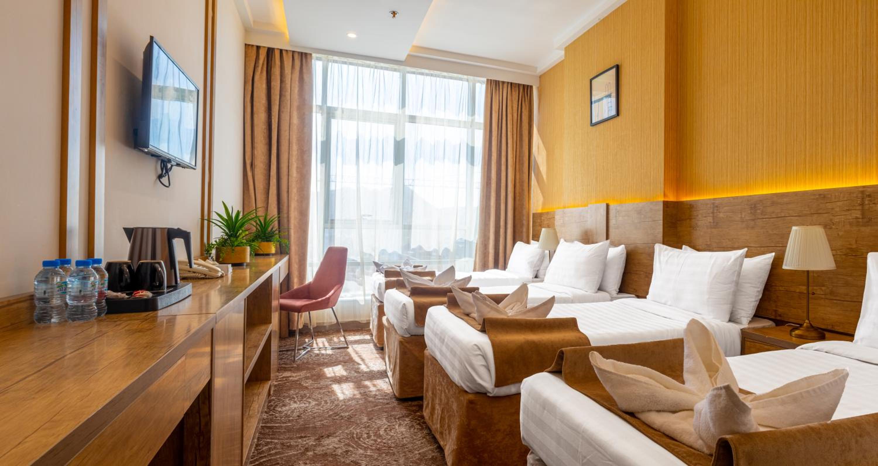 Quadruple Room - Photo 1