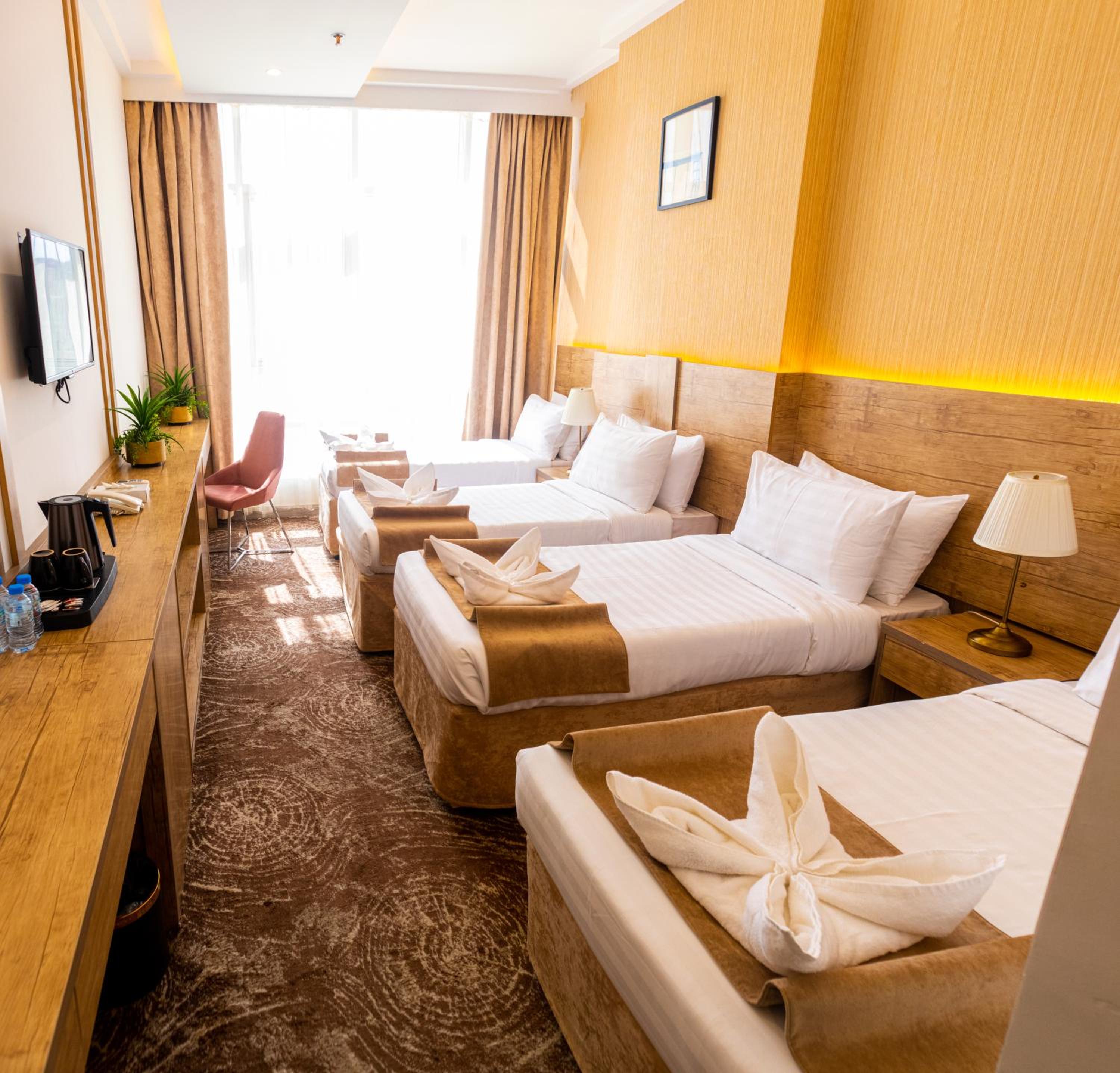 Quadruple Room - Photo 3
