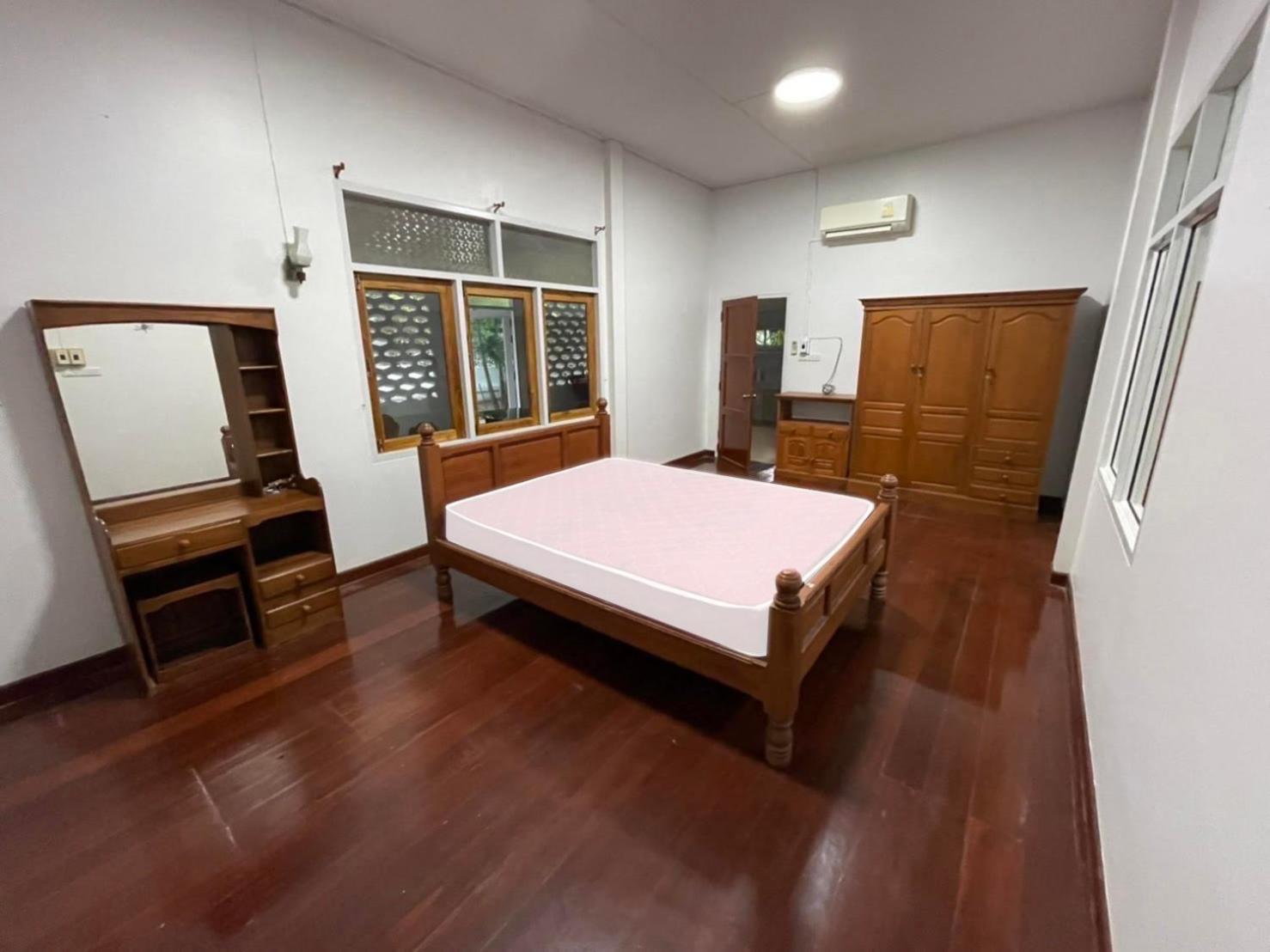 Budget Single Room