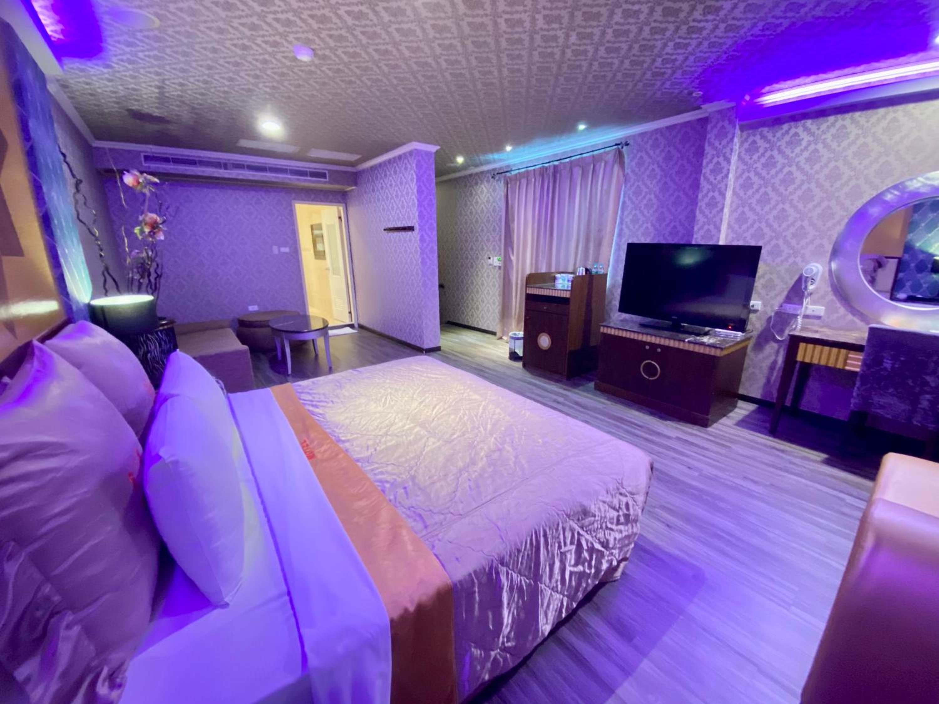 Queen Room with Spa Bath photo 3
