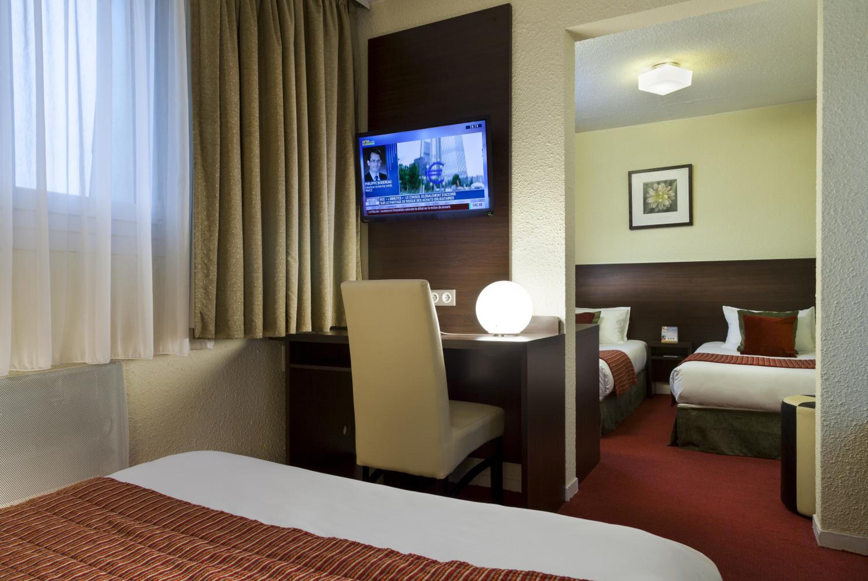 Quadruple Room - Photo 5