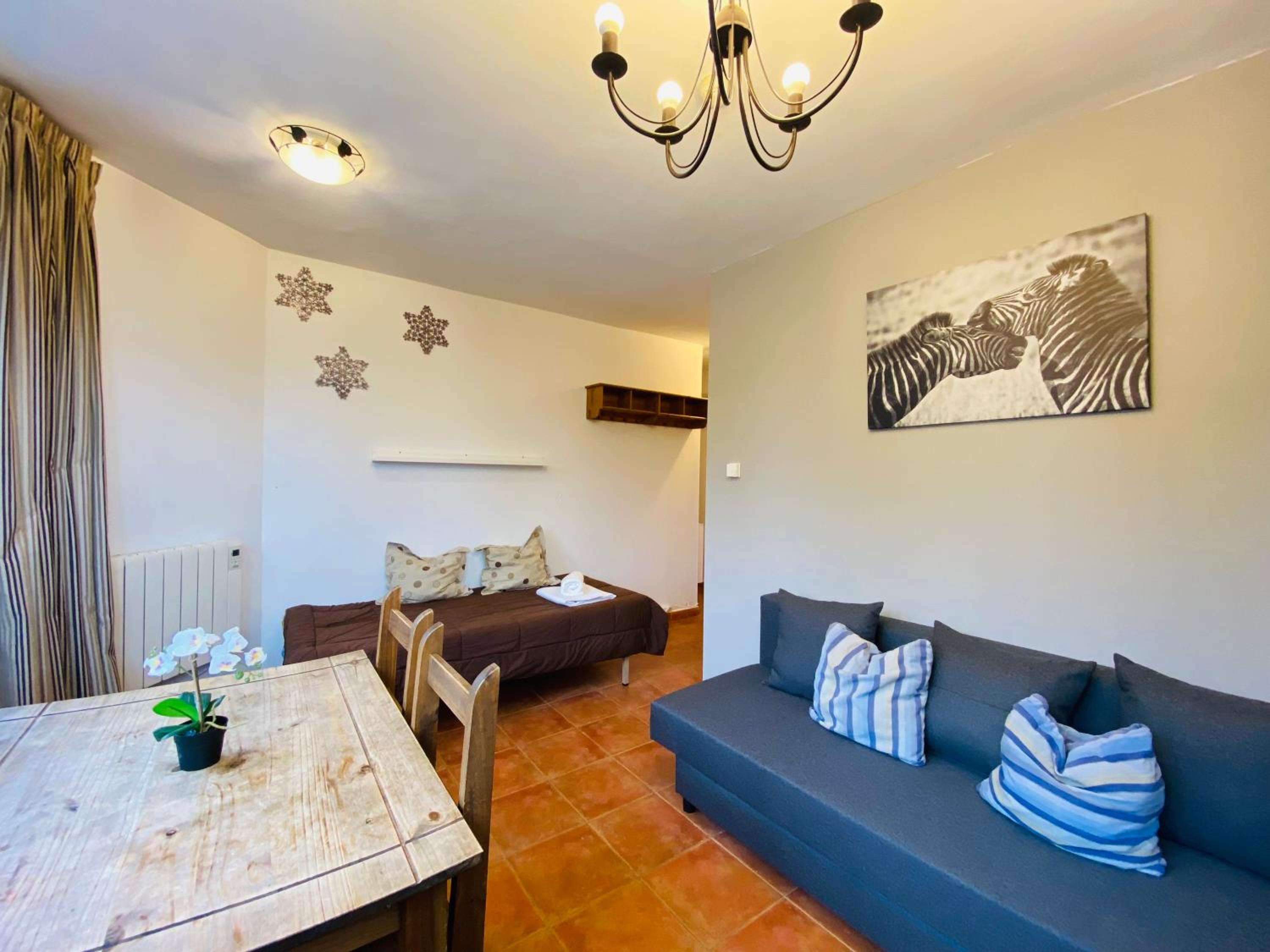 One-Bedroom Apartment - Photo 7