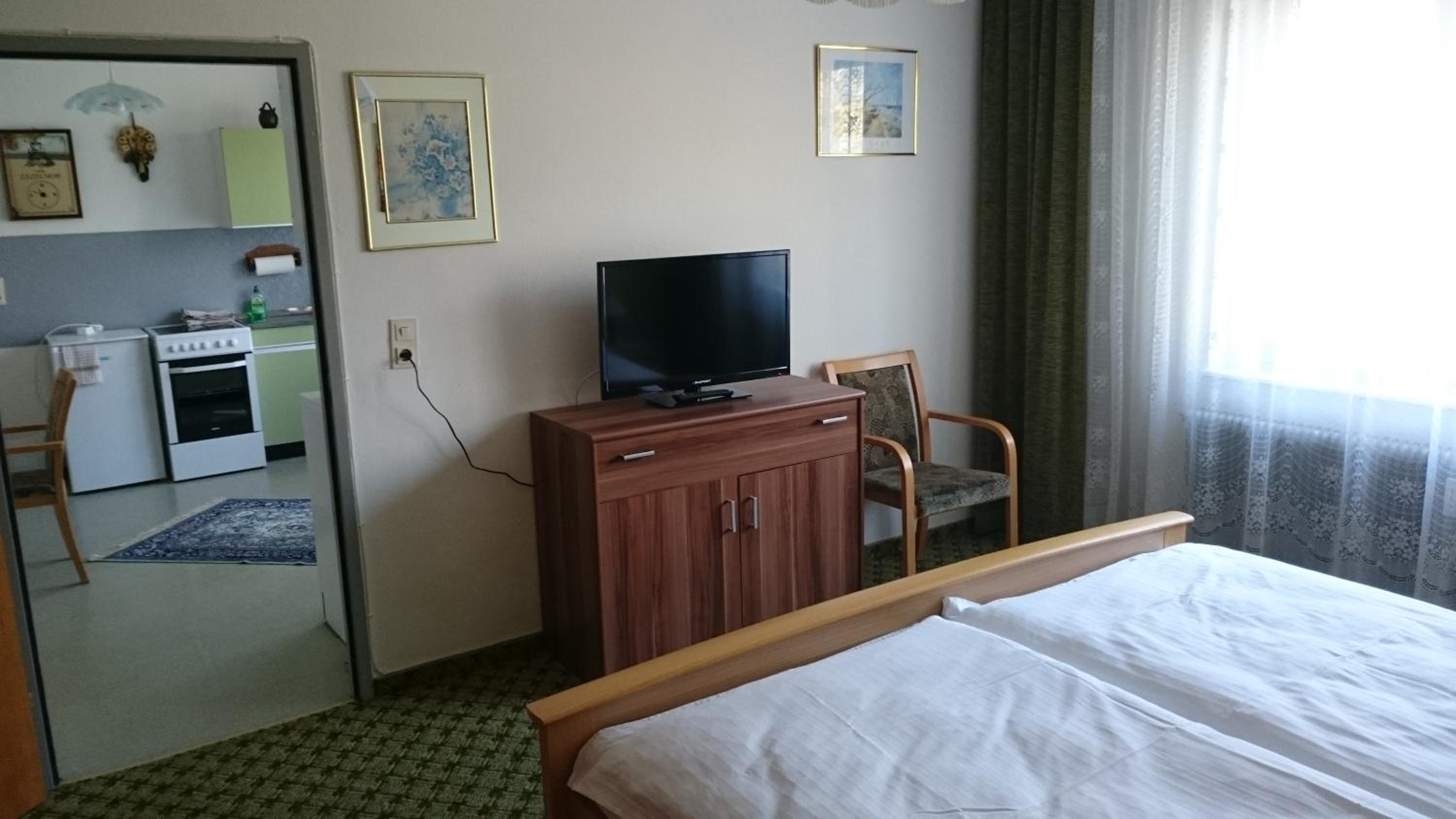 One-Bedroom Apartment with Balcony photo 2