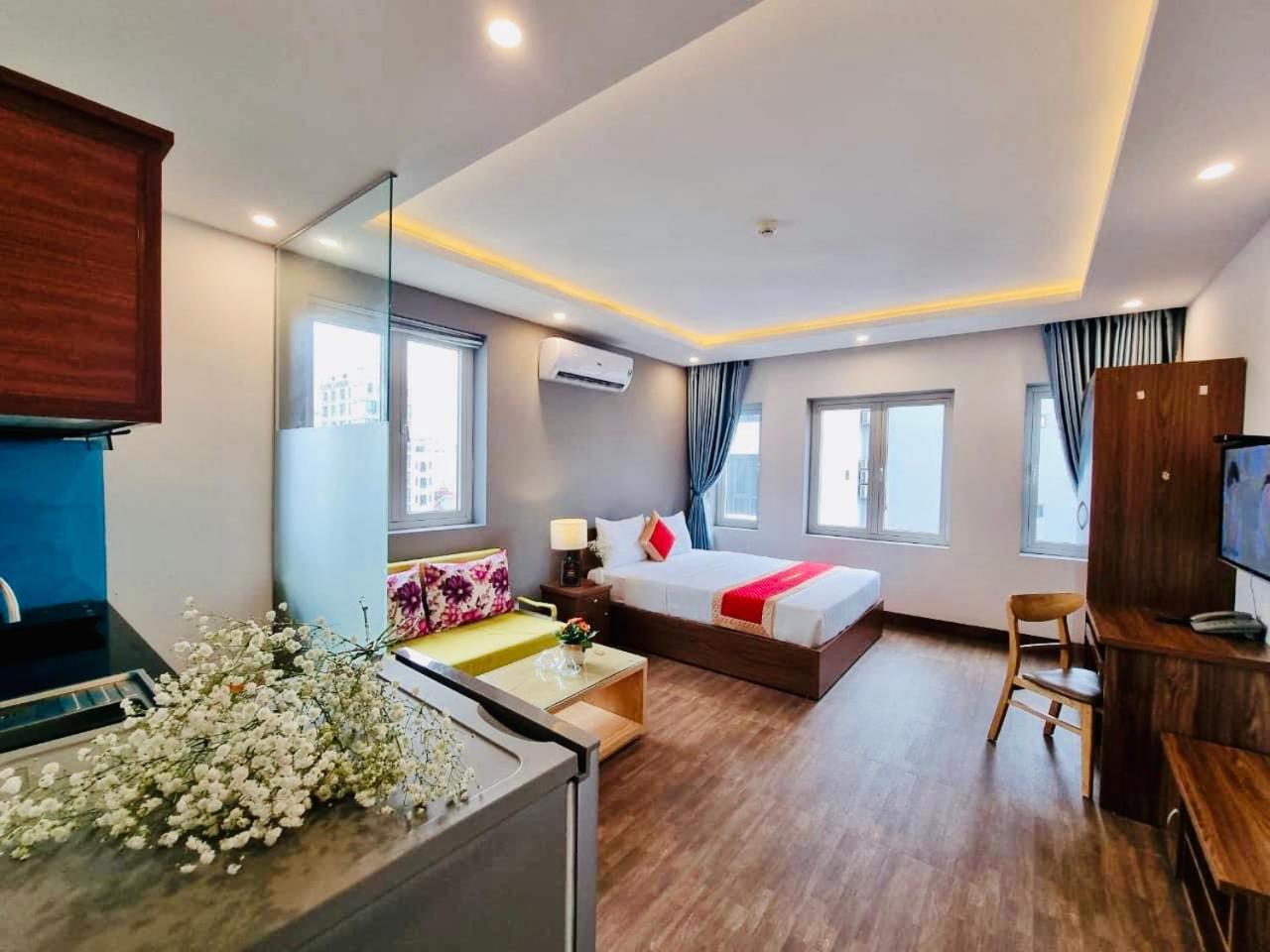 Studio Apartment