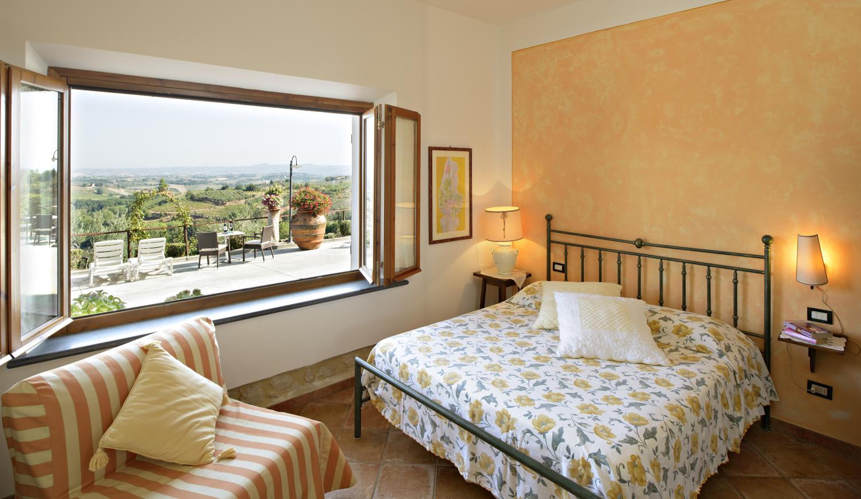 Double Room - Photo 5