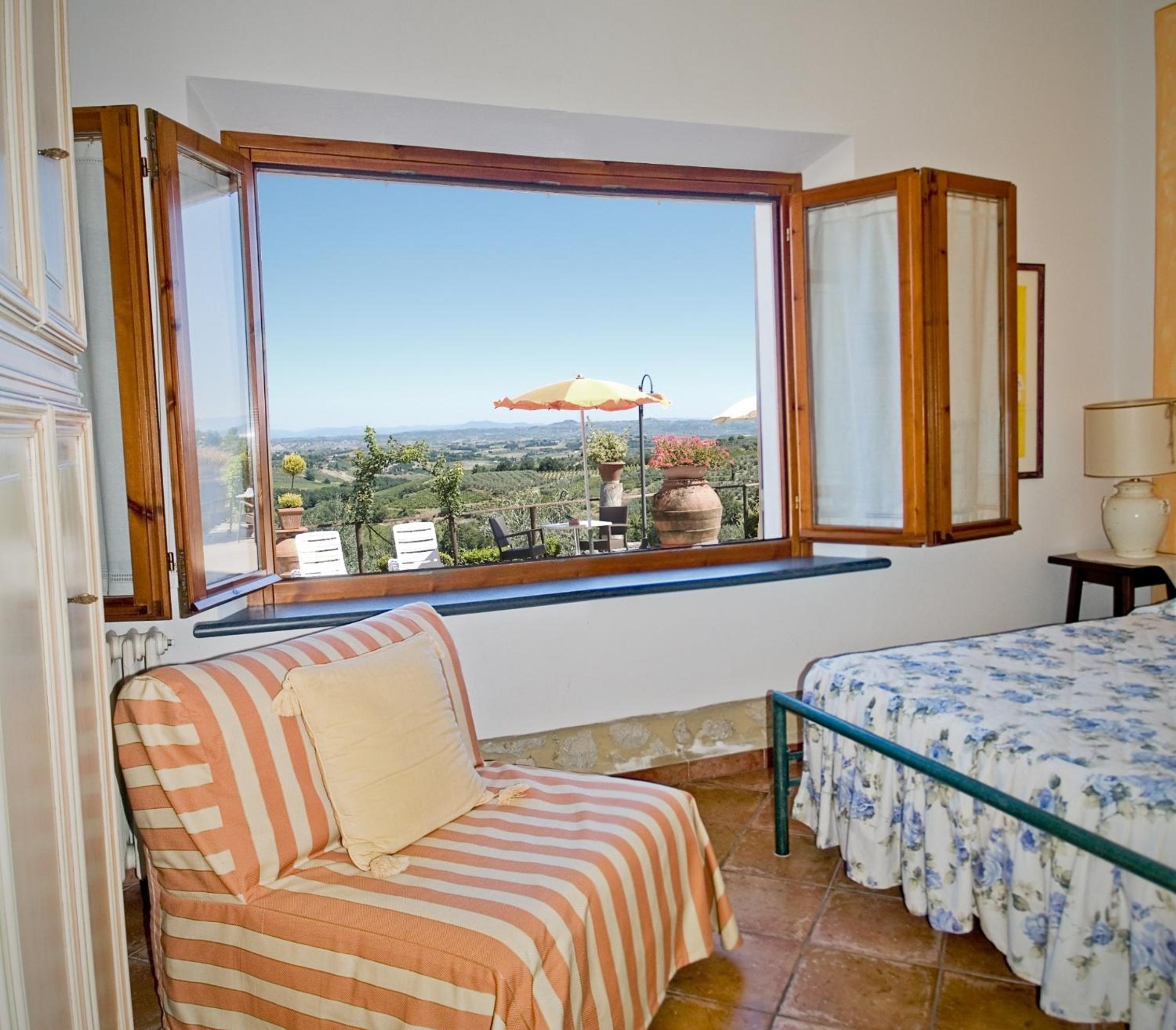 Double Room - Photo 6