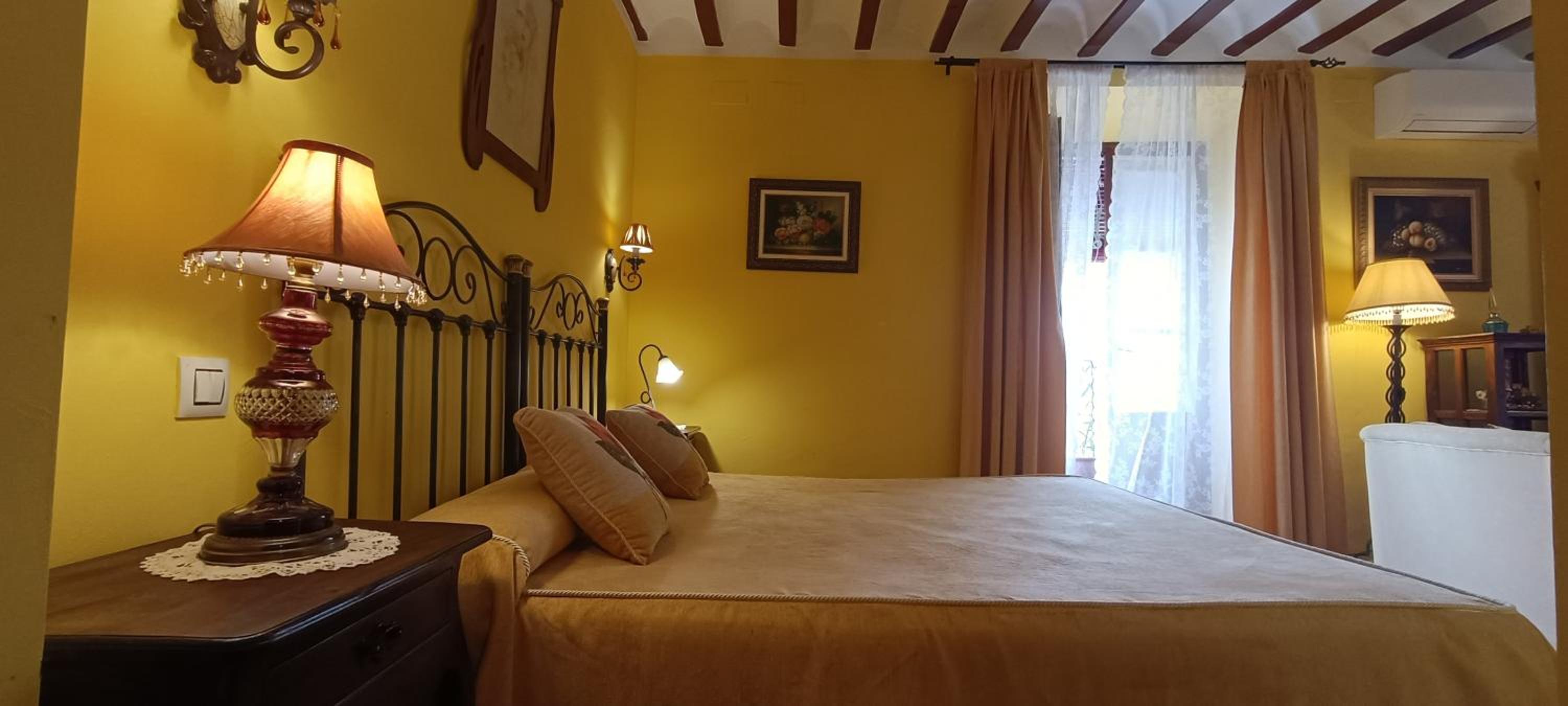 Suite - Photo 3