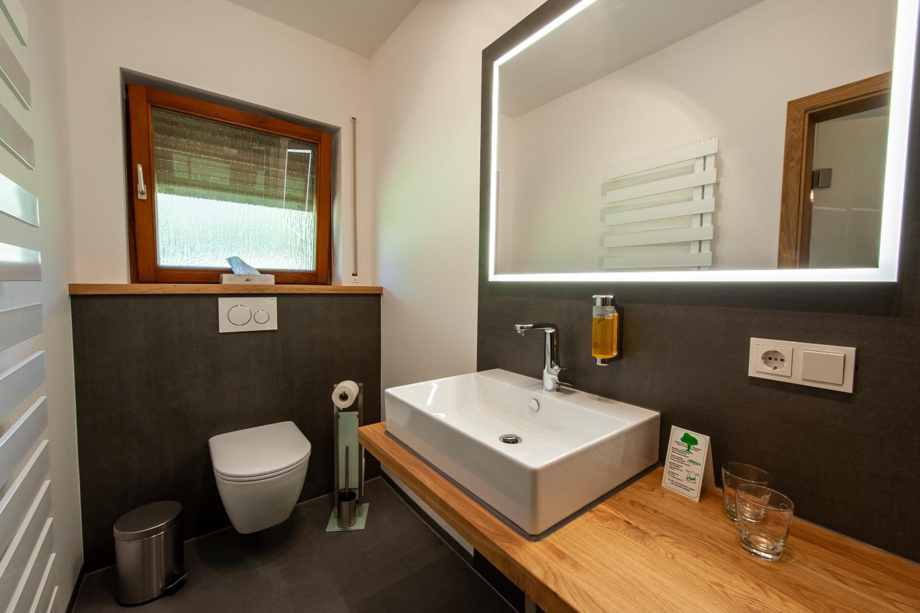 Double Room - Photo 7
