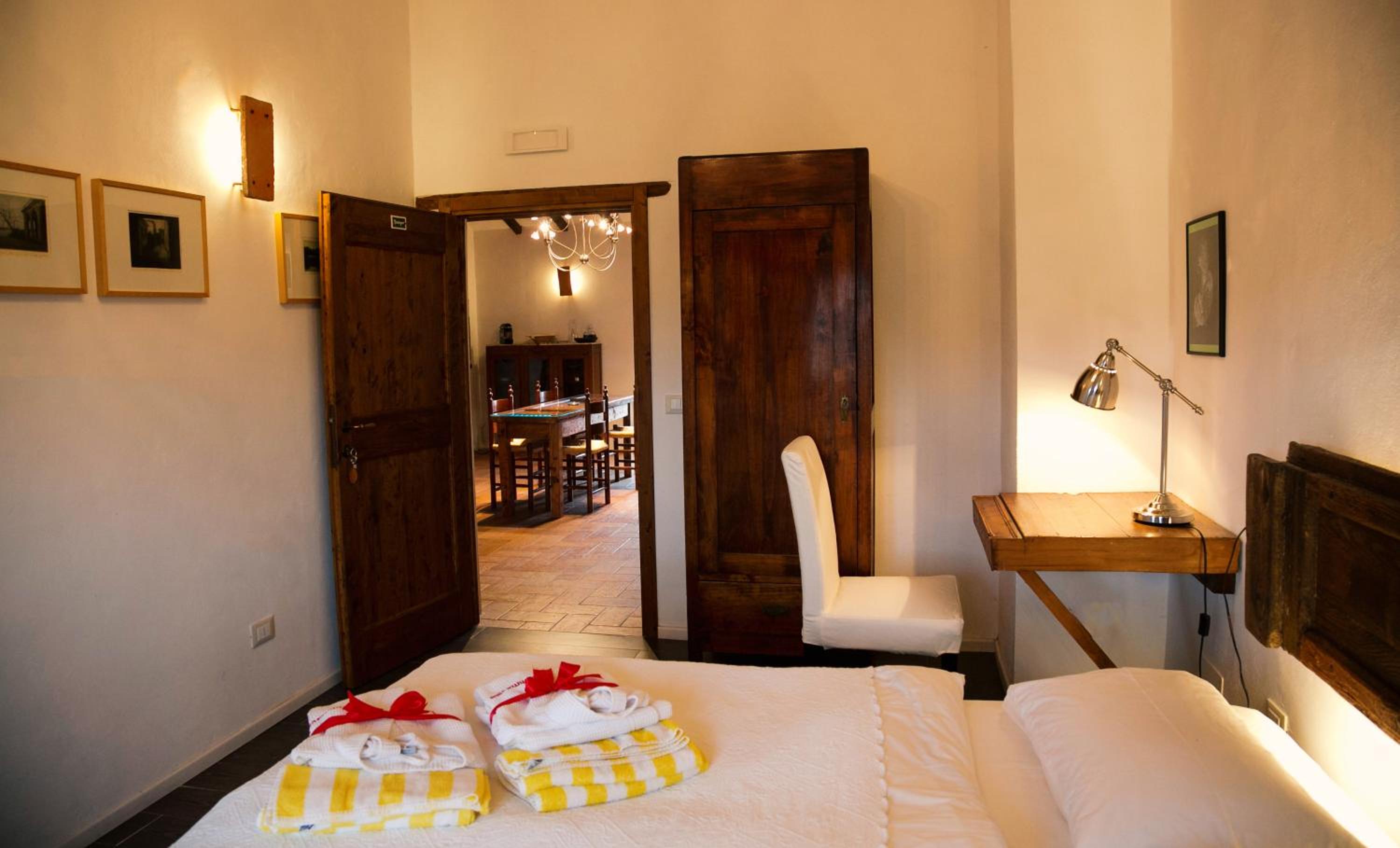 Double Room - Photo 7