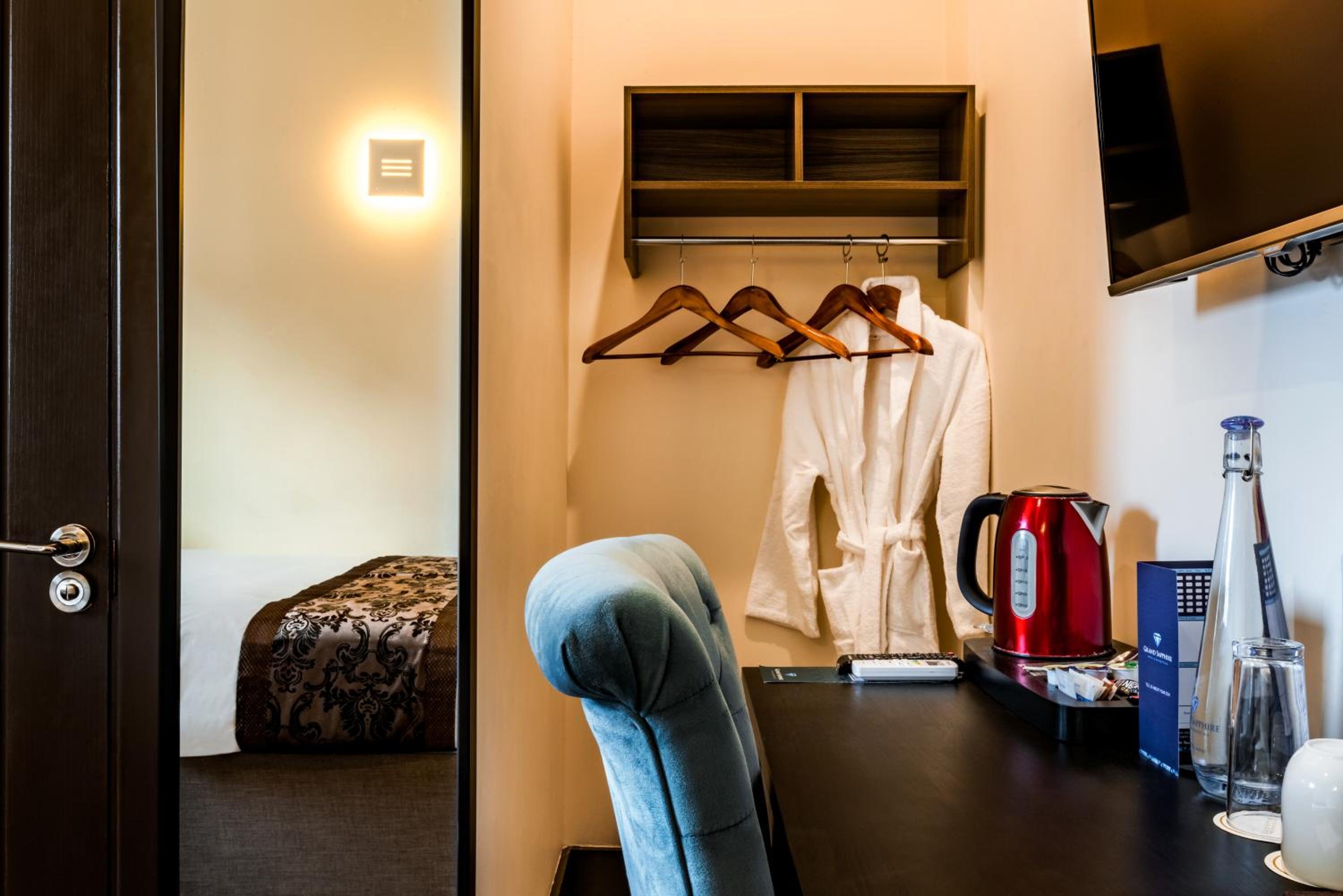 Single Room photo 3