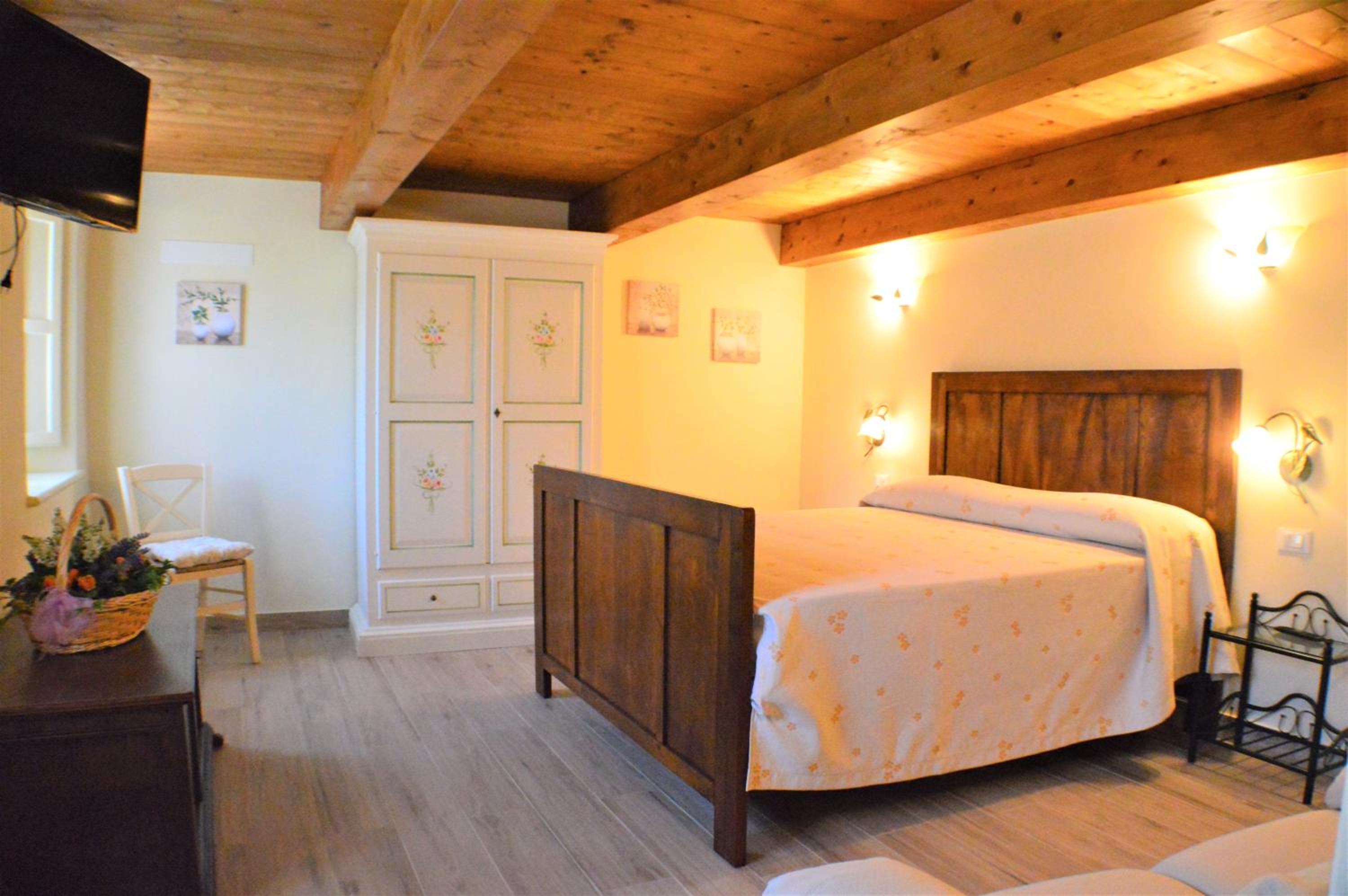 Three-Bedroom House photo 2