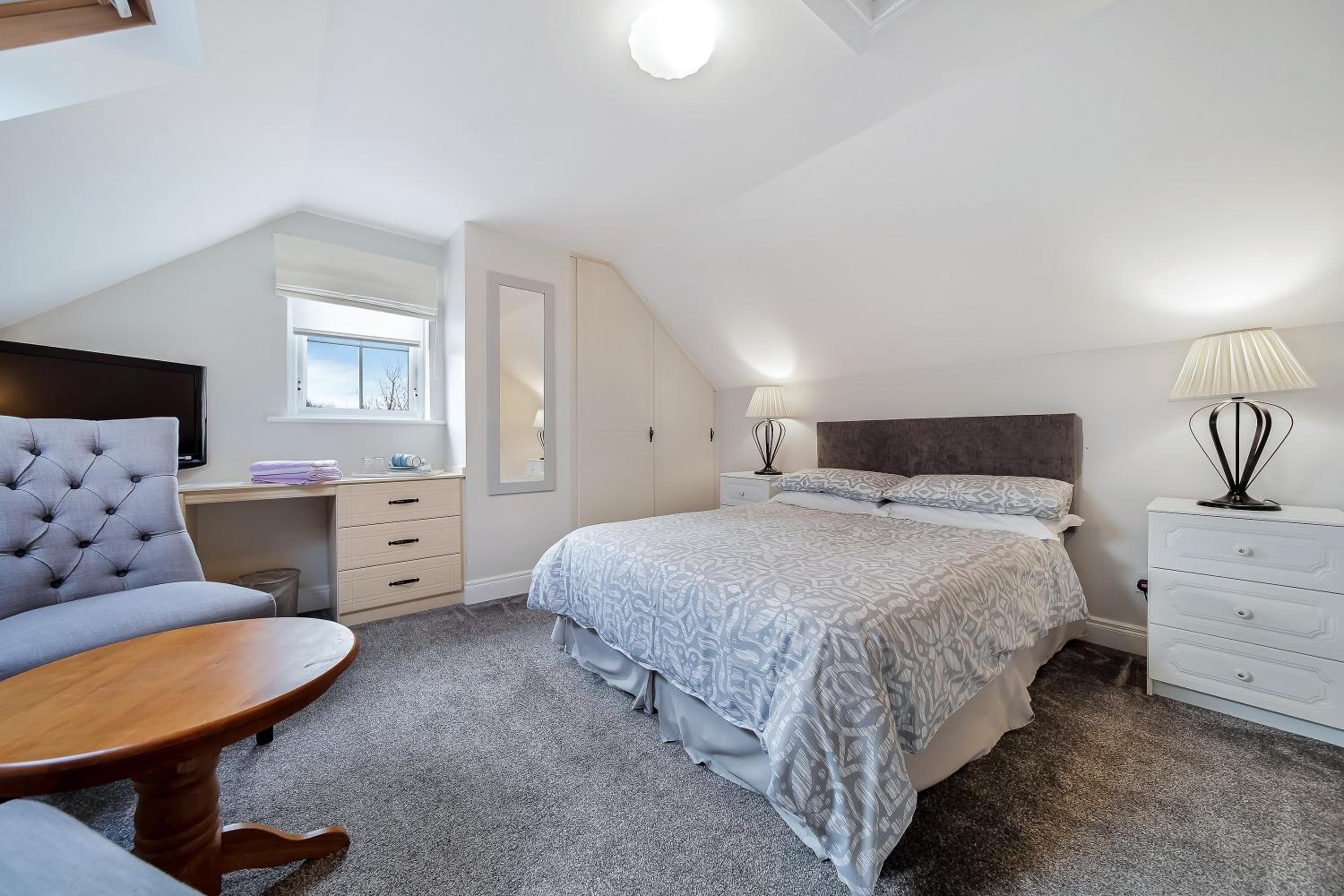 Standard Double Room - Photo 4