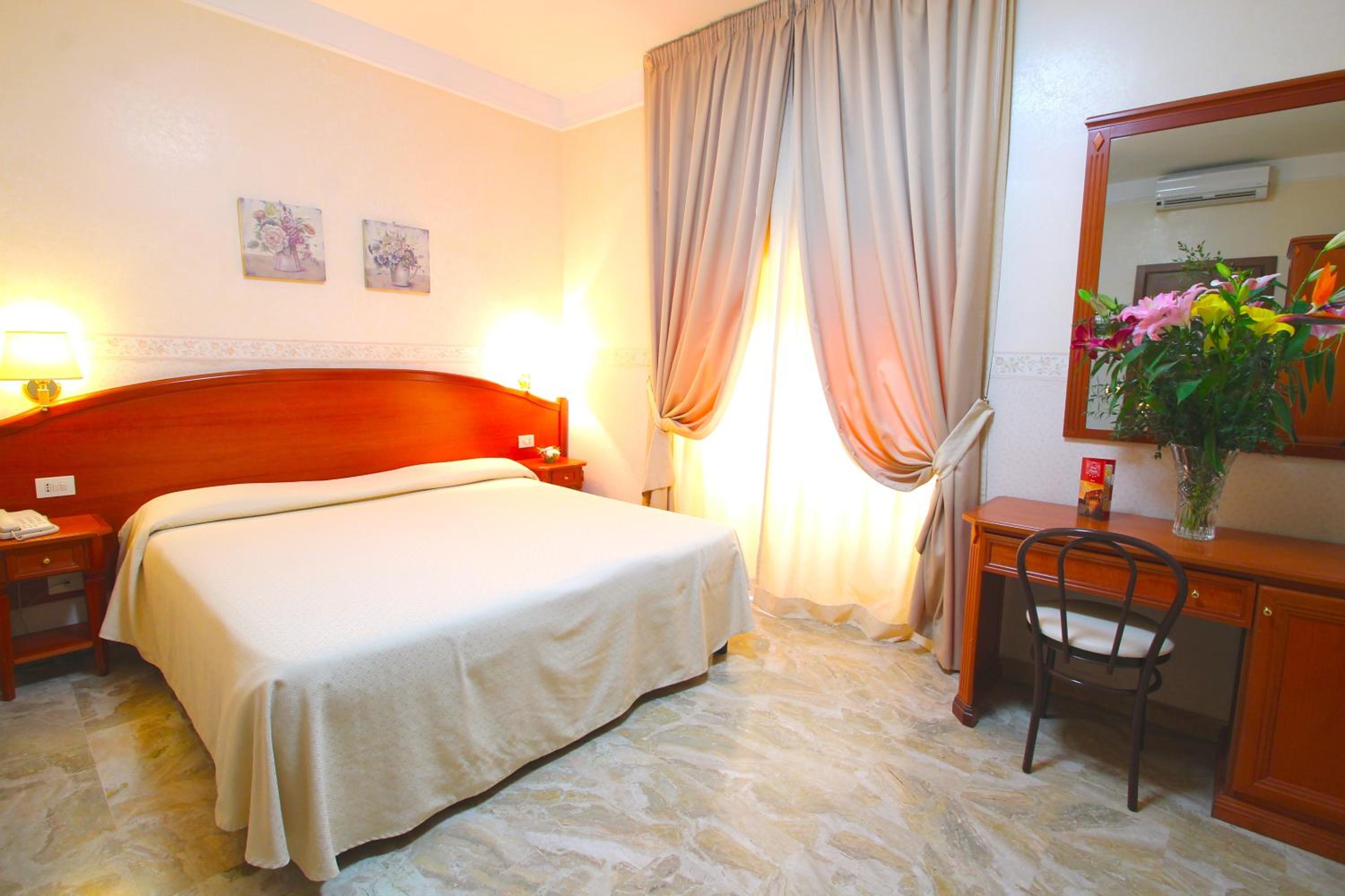 Classic Double Or Twin Room With View photo 1