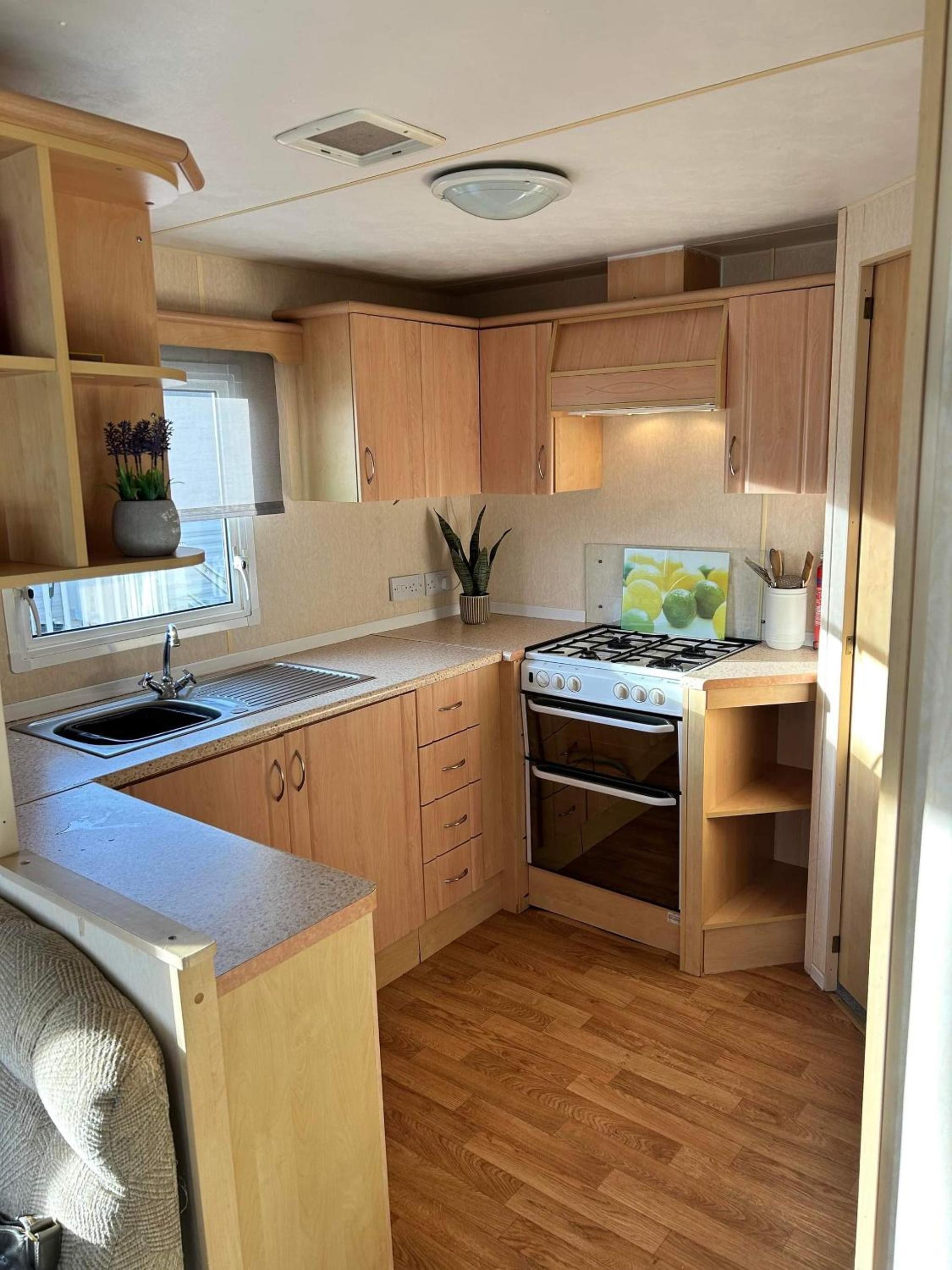 Three-Bedroom House - Photo 2
