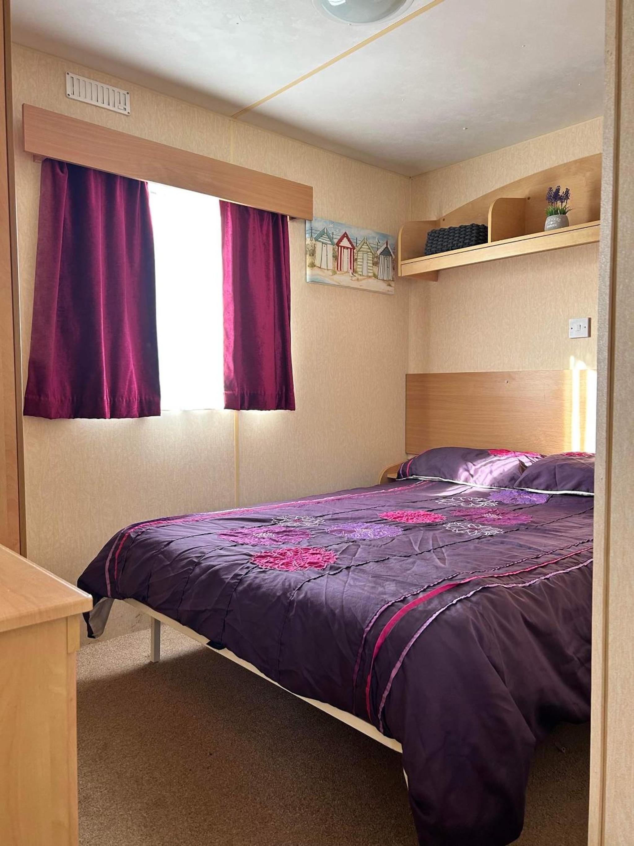 Three-Bedroom House - Photo 3