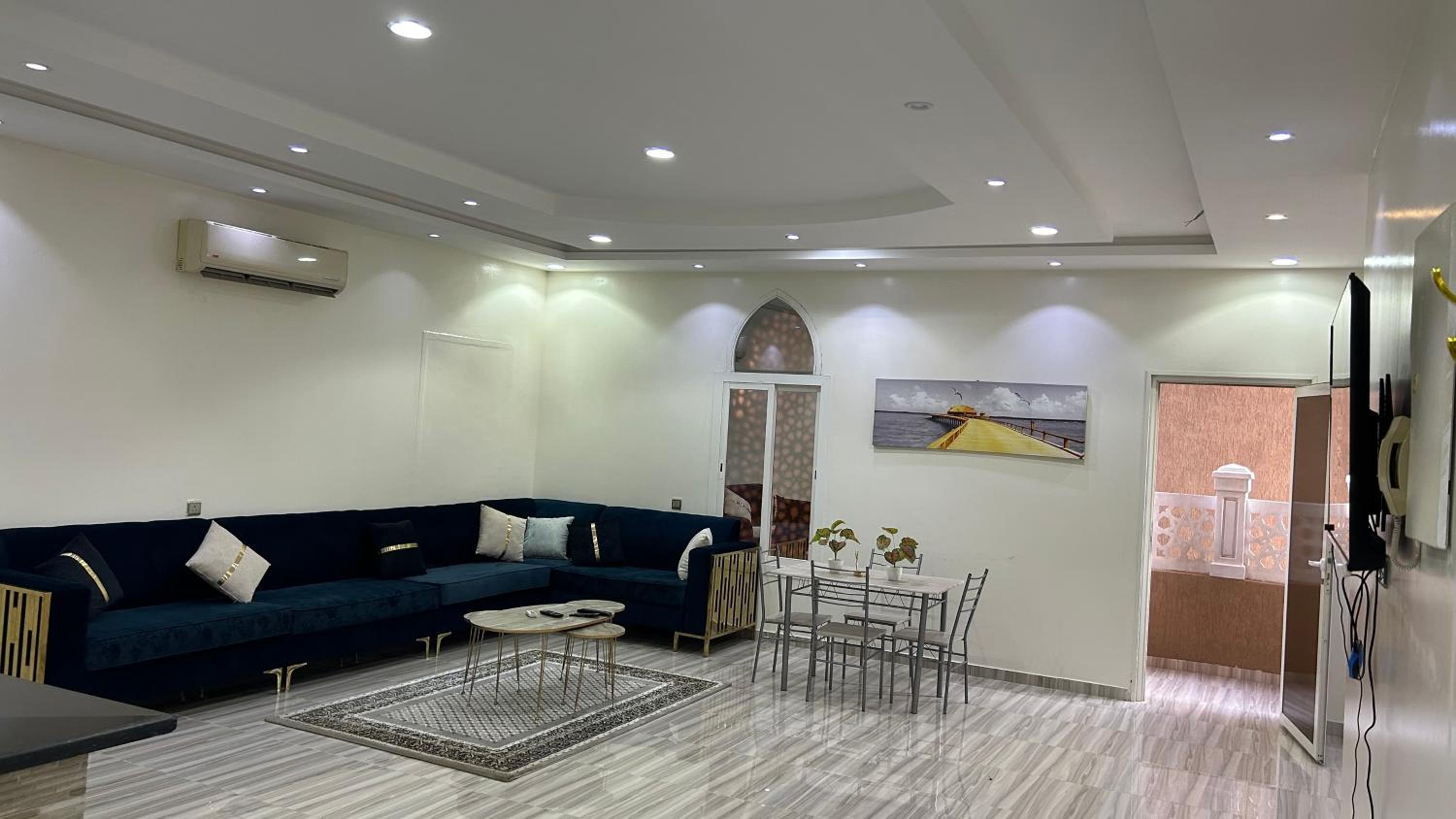 Villa photo 1