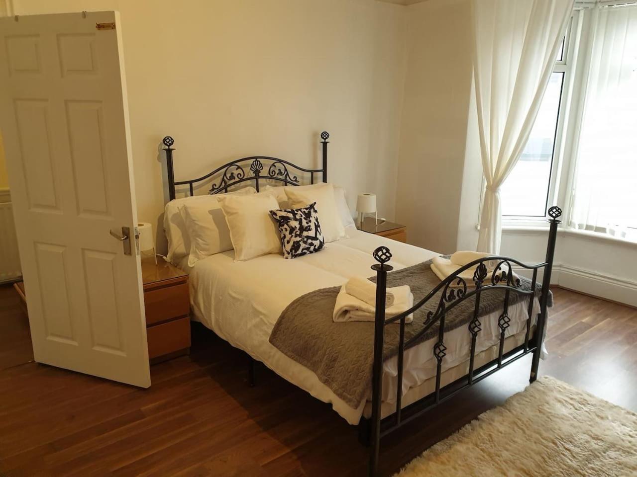 Apartment - Photo 1