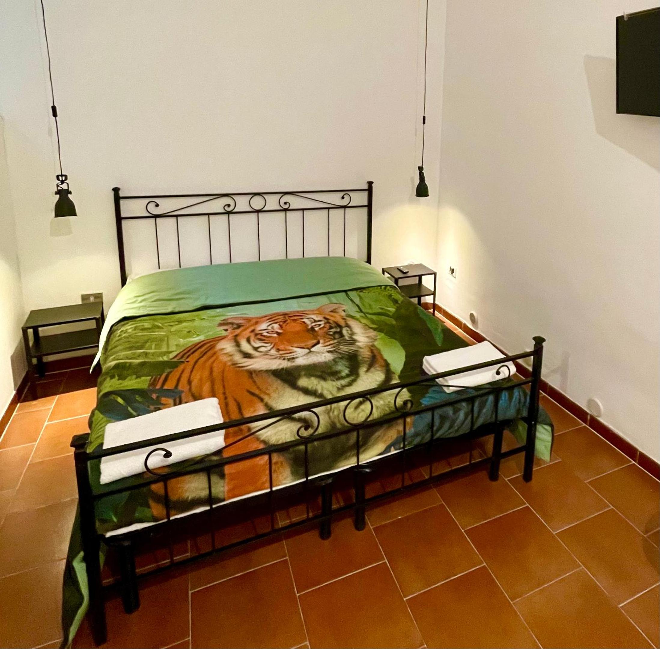 Quadruple Room with Shared Bathroom