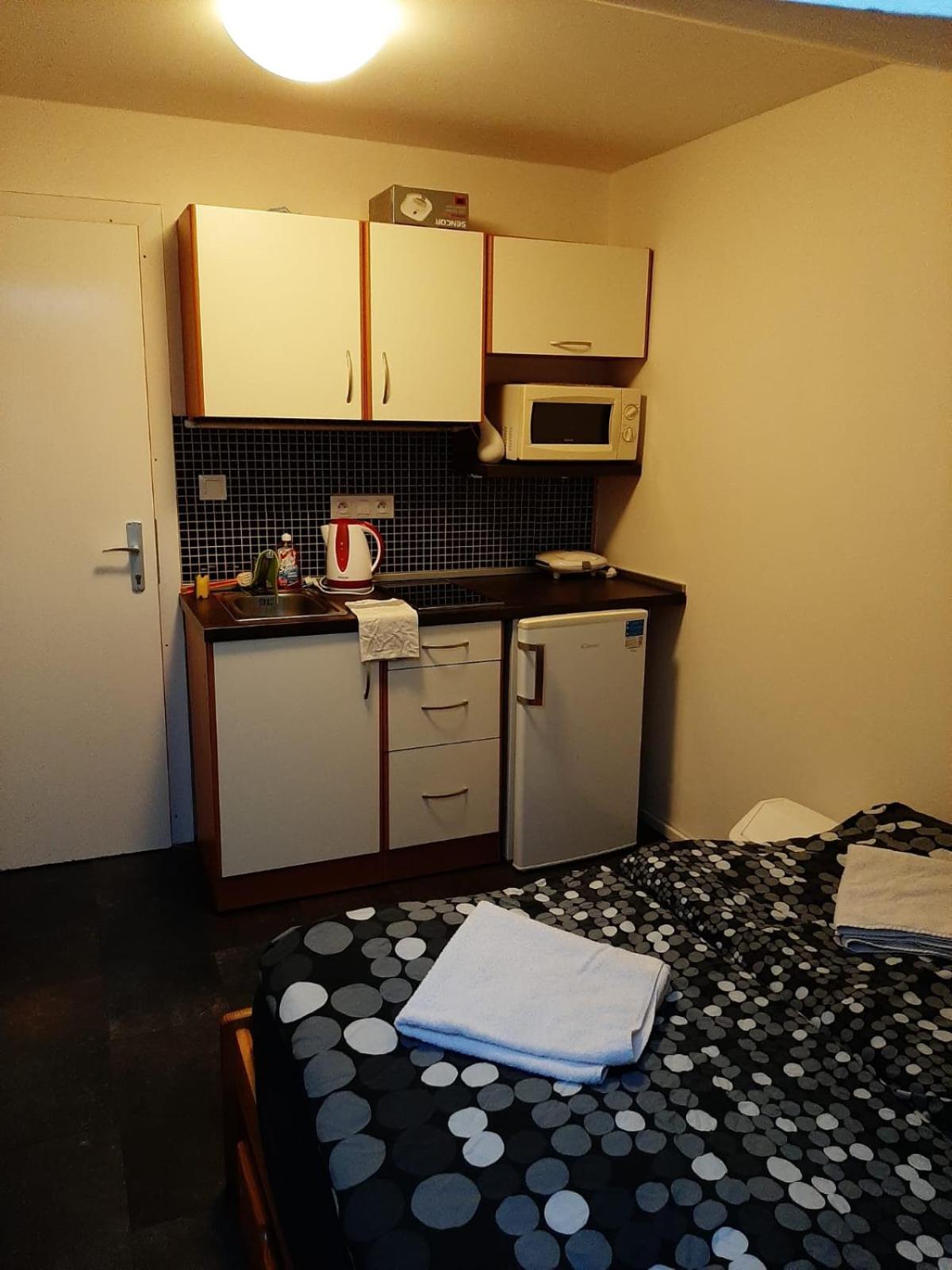 Small Double Room photo 2