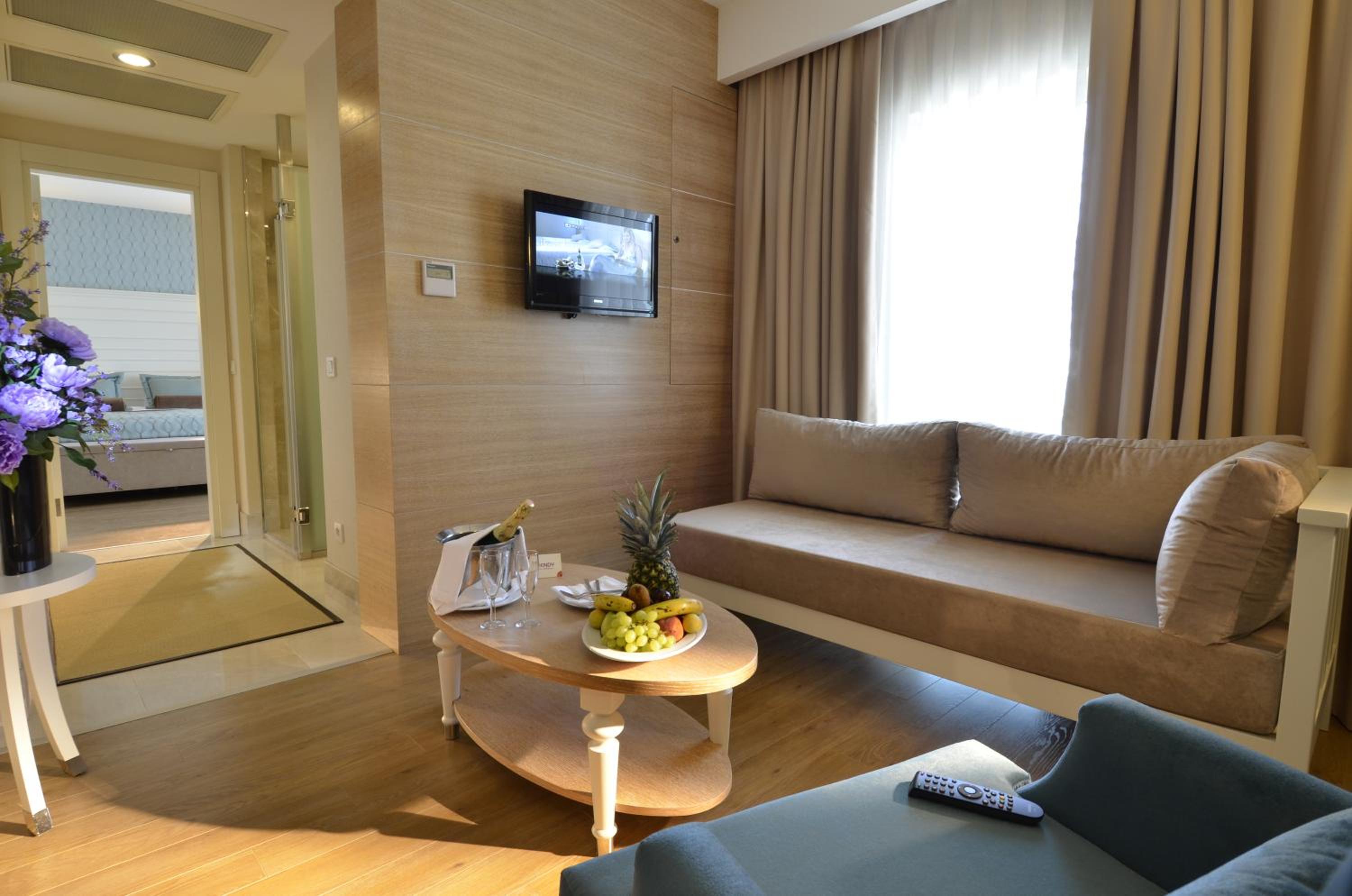 Family Room with Side Sea View