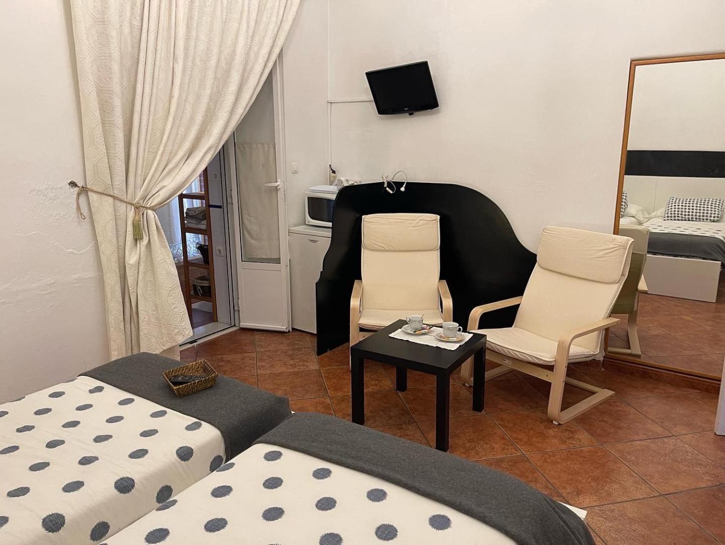 Habitación Triple con Baño Privado
