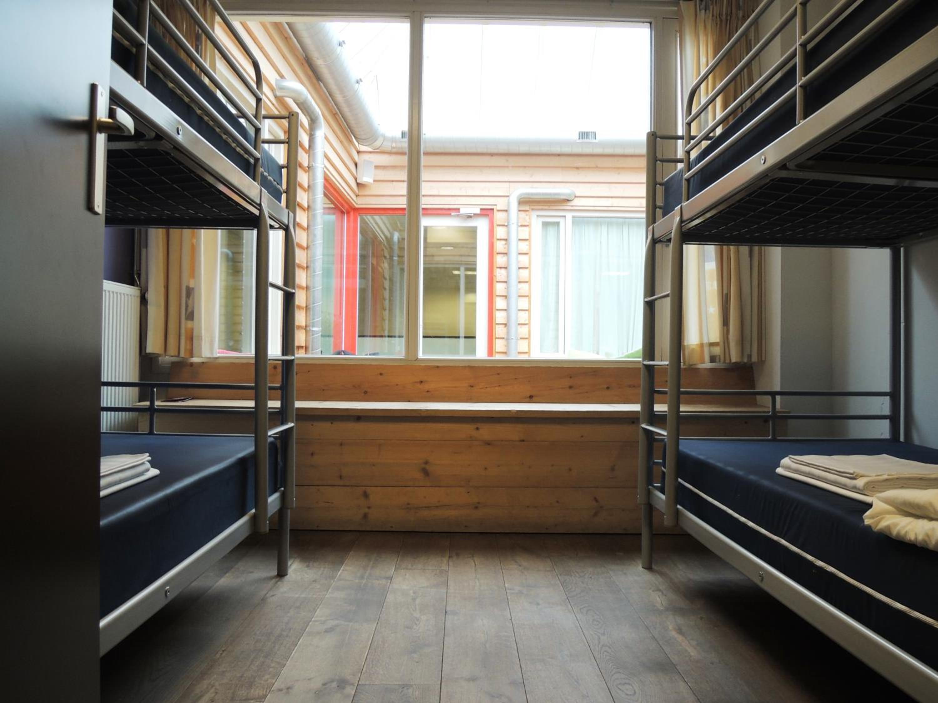 Single Bed in 4-Bed Dormitory Room photo 3