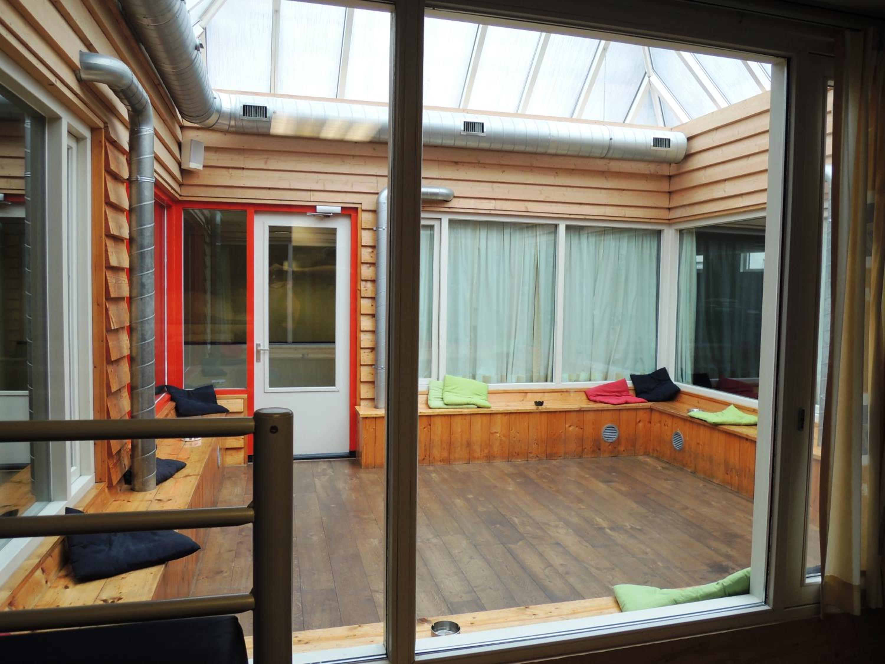 Single Bed in 4-Bed Dormitory Room photo 2