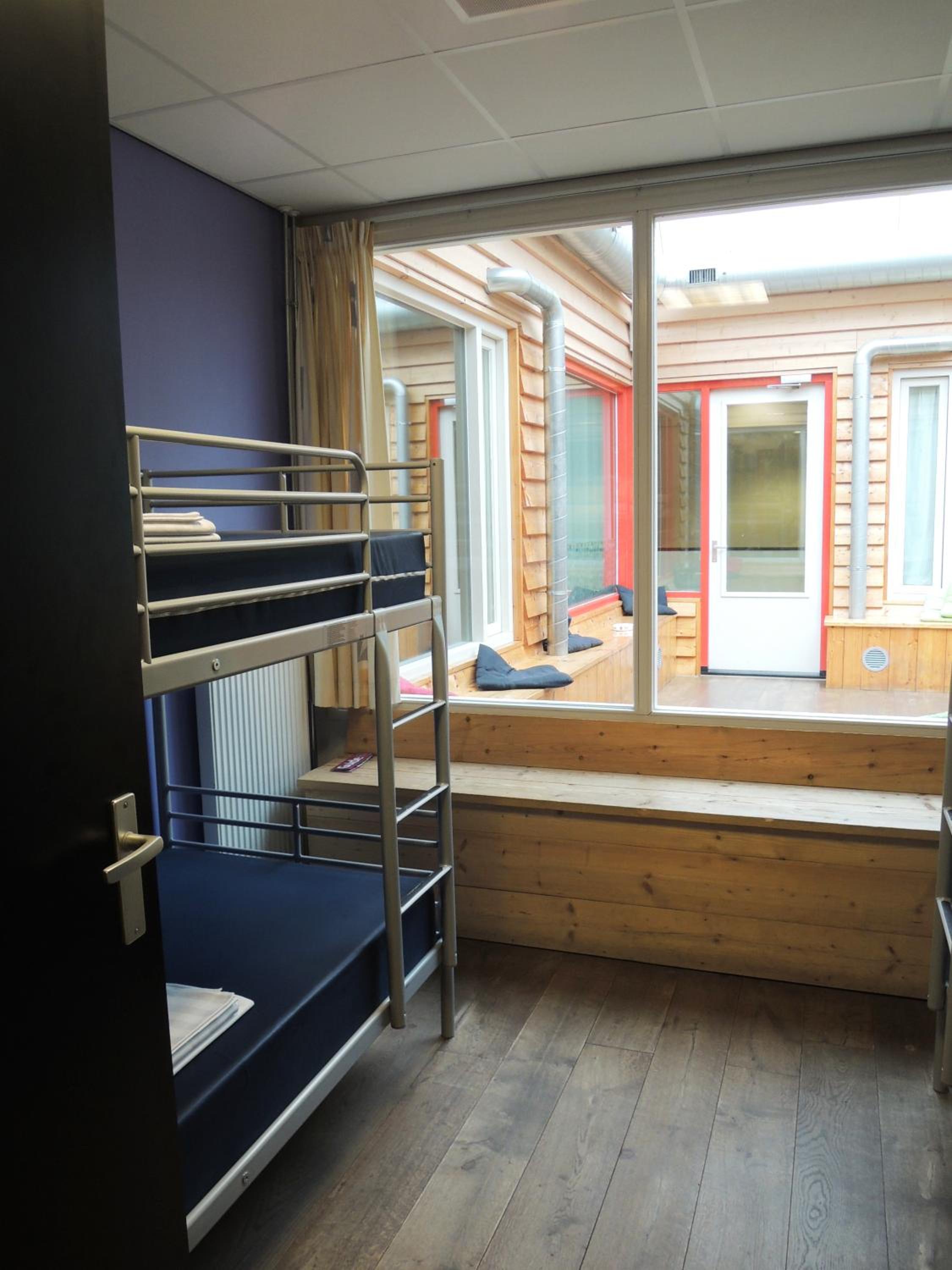 Single Bed in 4-Bed Dormitory Room photo 1