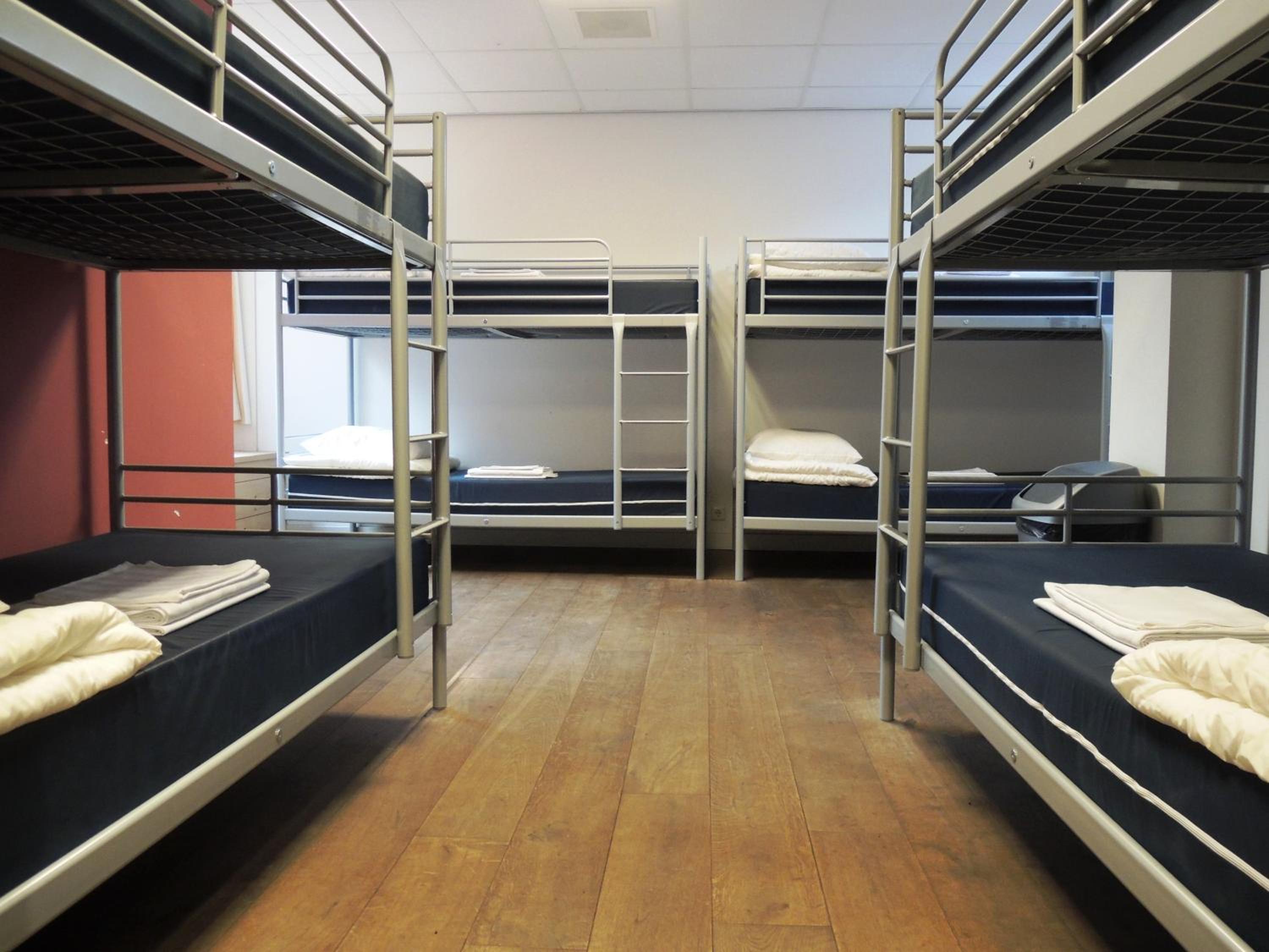 Bed in 8-Bed Dormitory Room photo 2