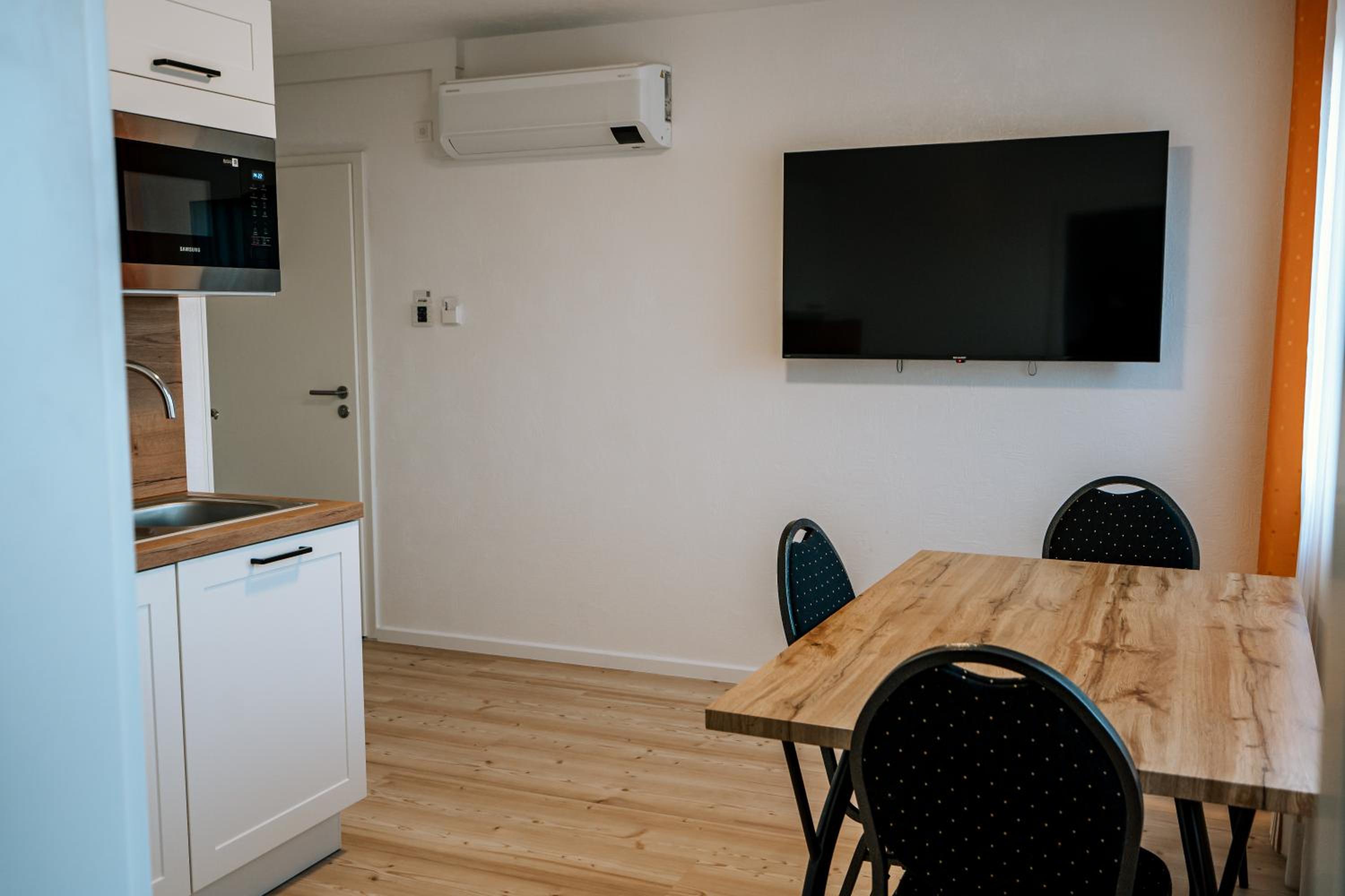 Two-Bedroom Apartment photo 3