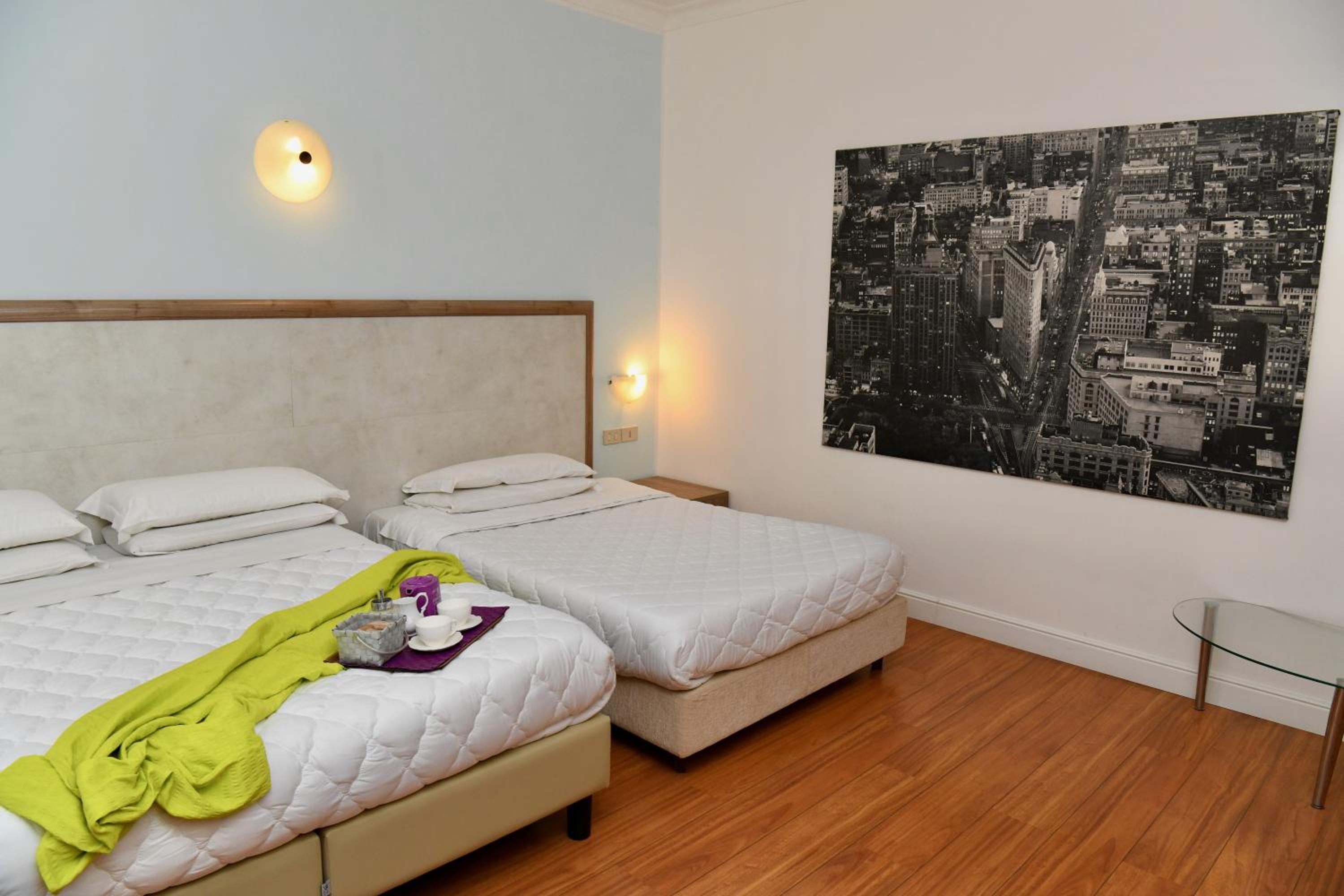 Large Room photo 1