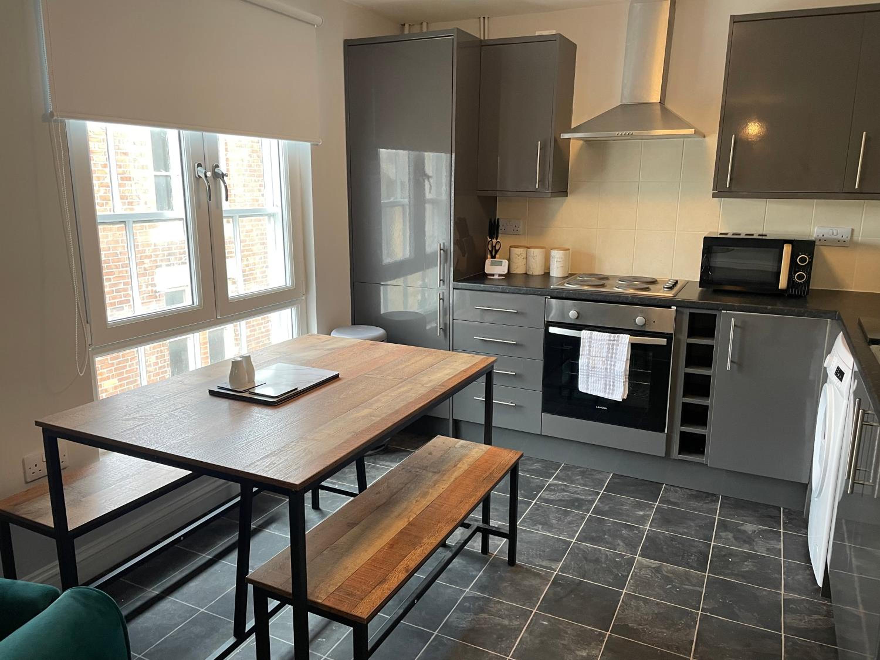 Apartment photo 2