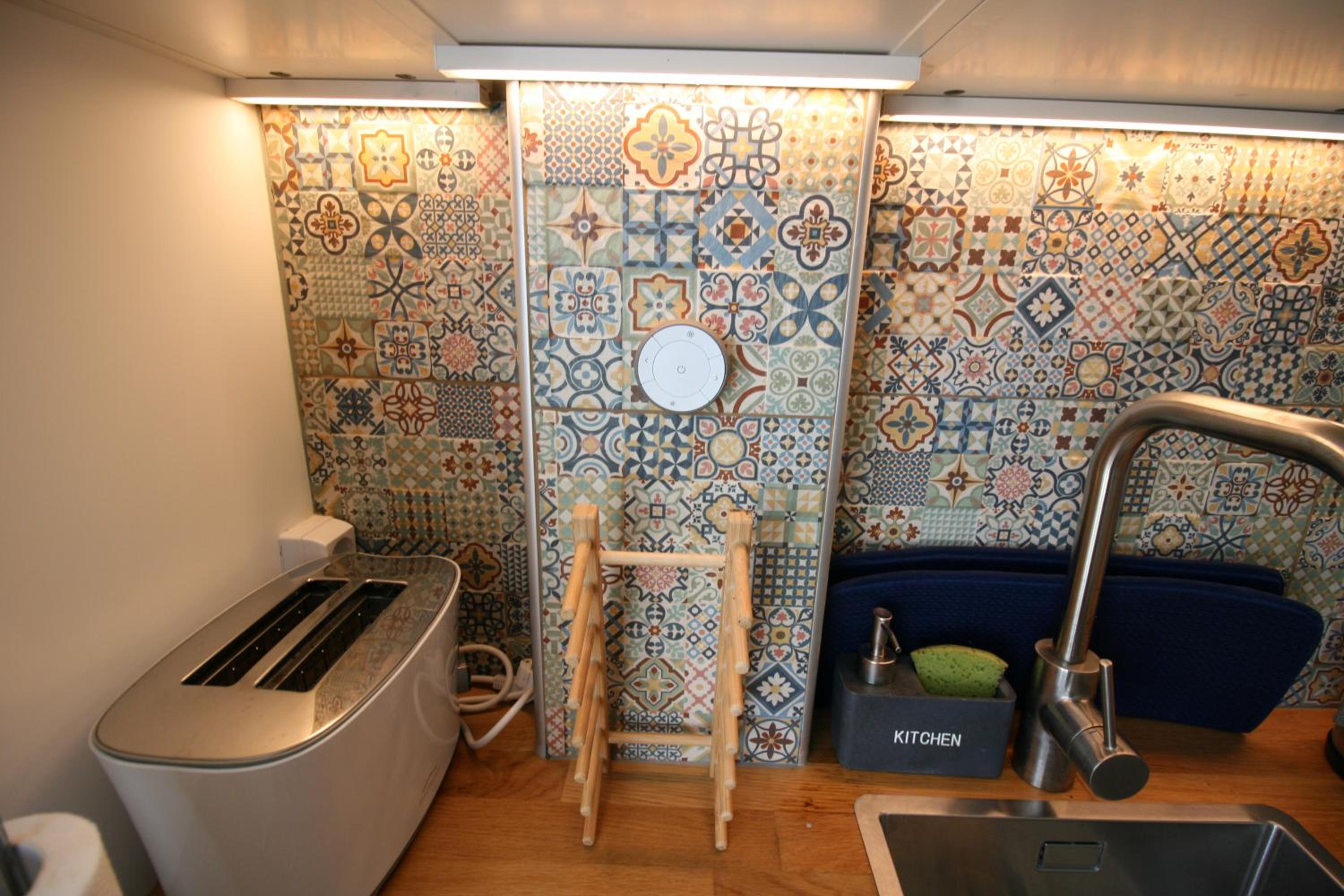 One-Bedroom Apartment - Photo 9