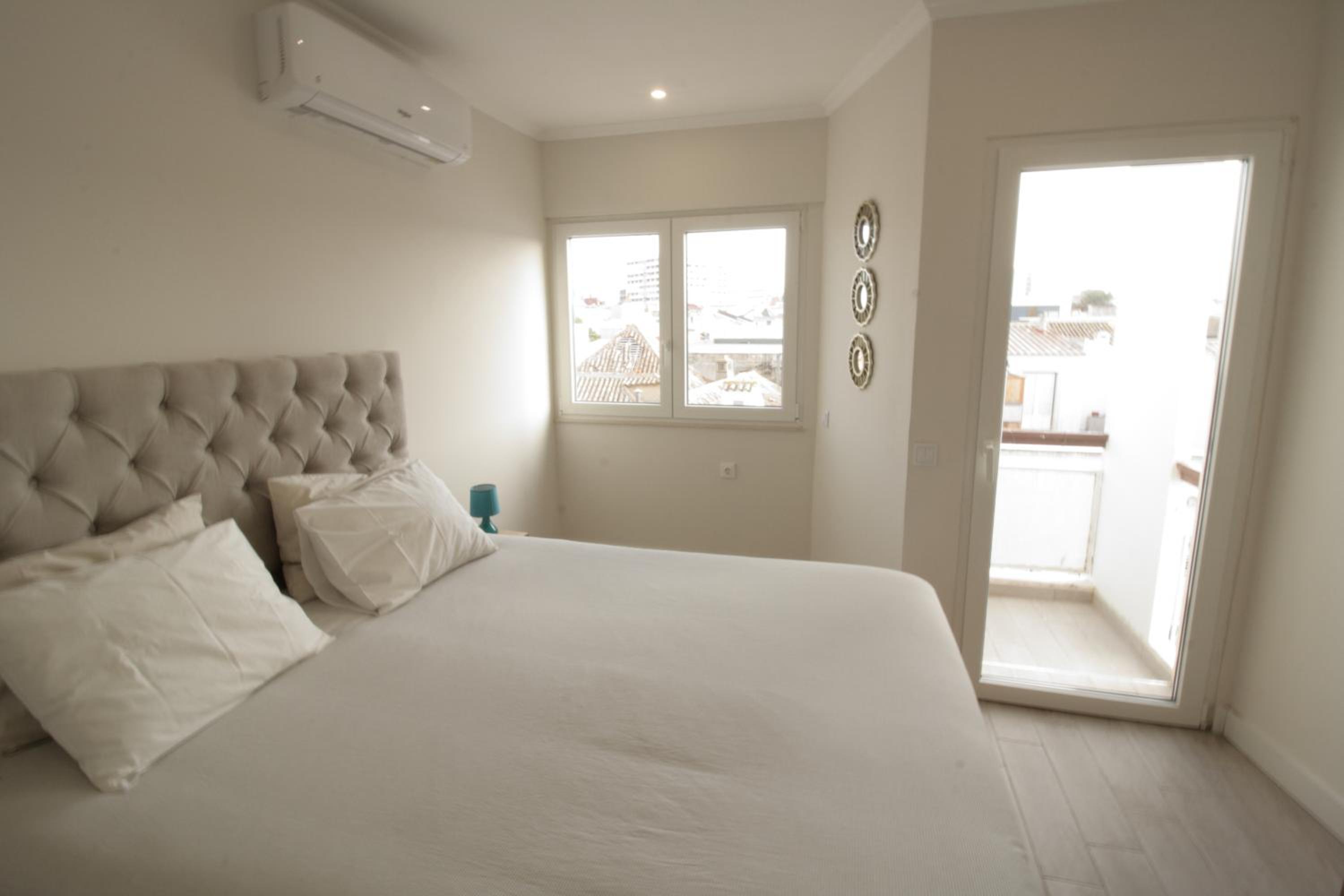 One-Bedroom Apartment - Photo 34