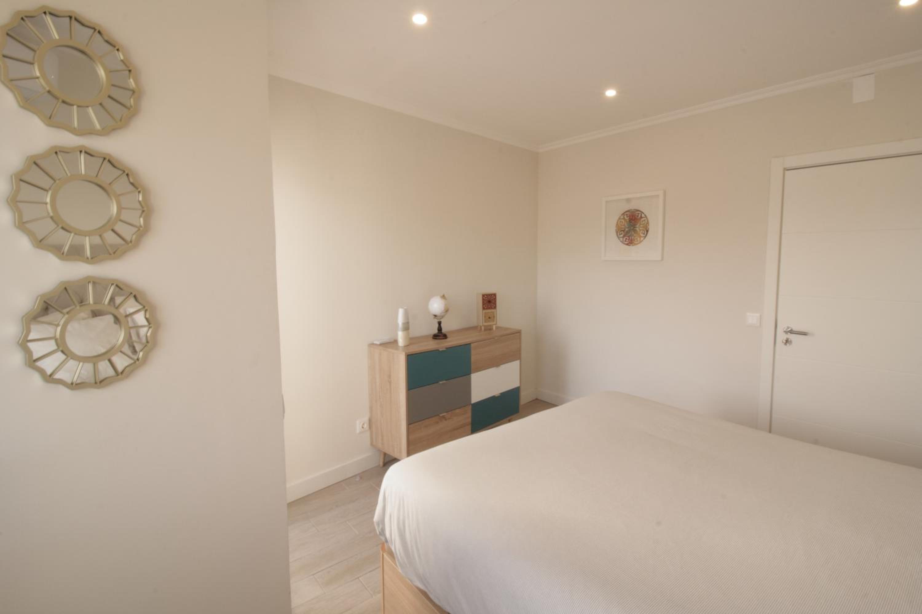 One-Bedroom Apartment - Photo 37