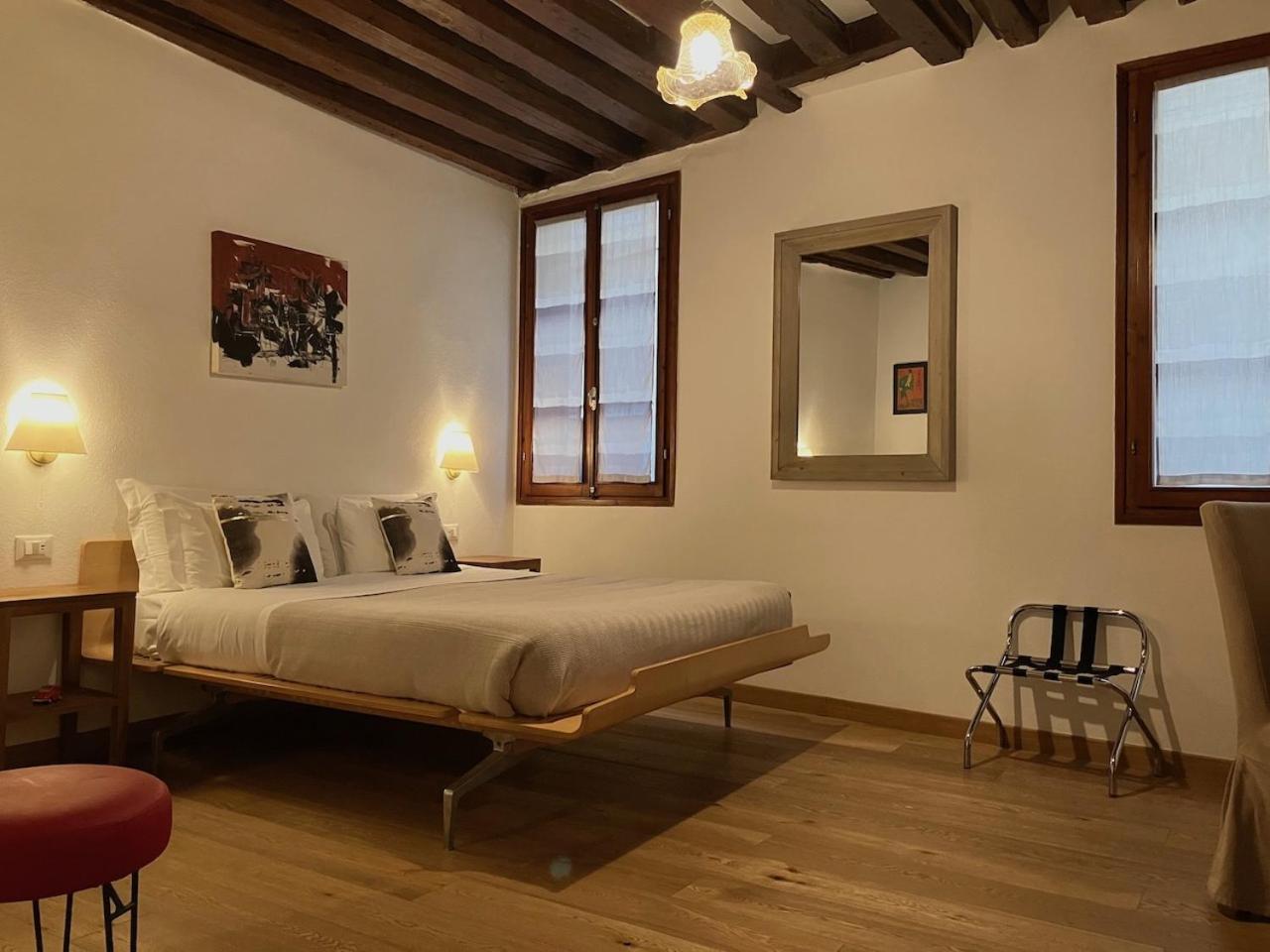 Comfort Room photo 1