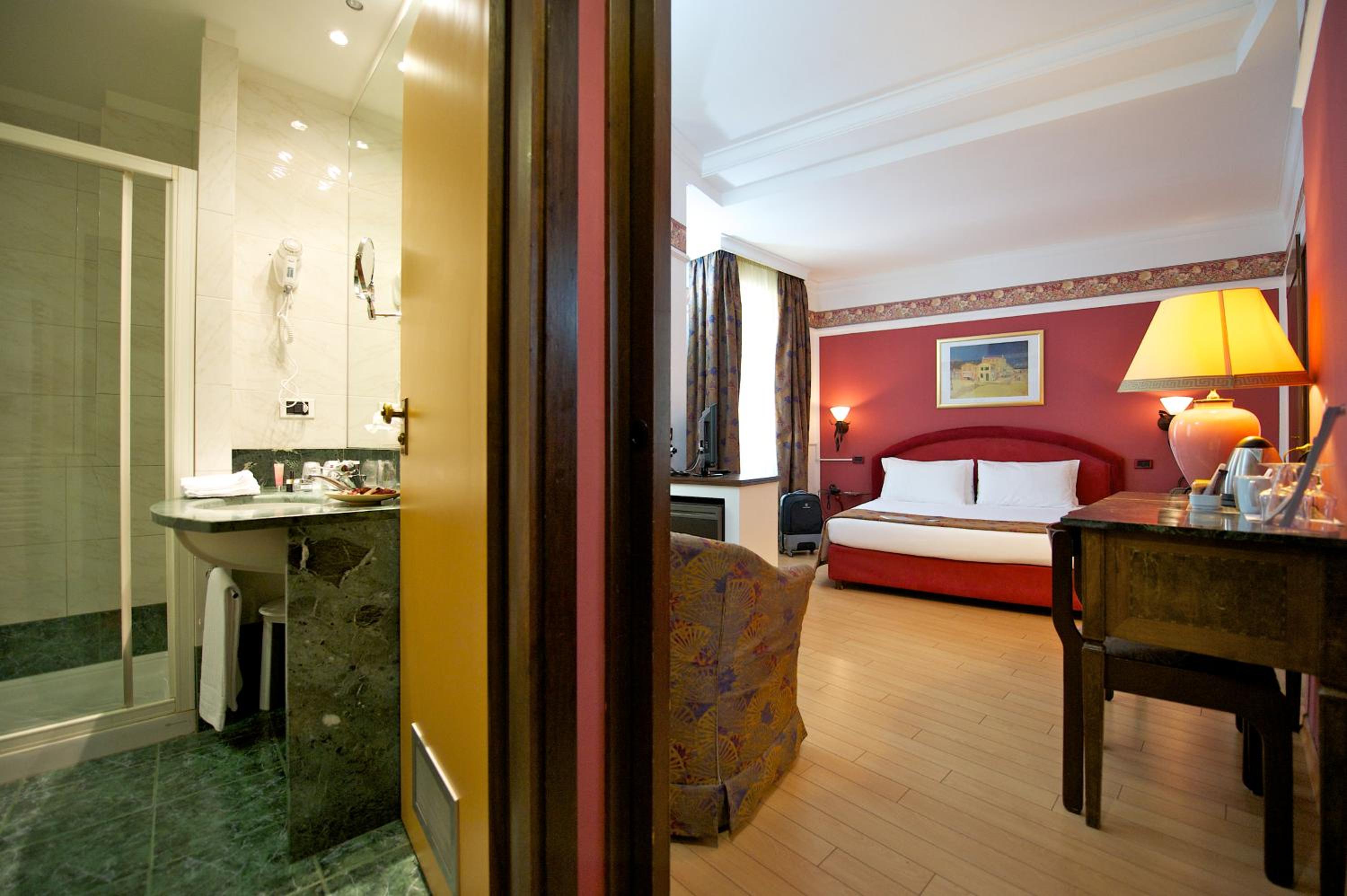 Double or Twin Room - Photo 2