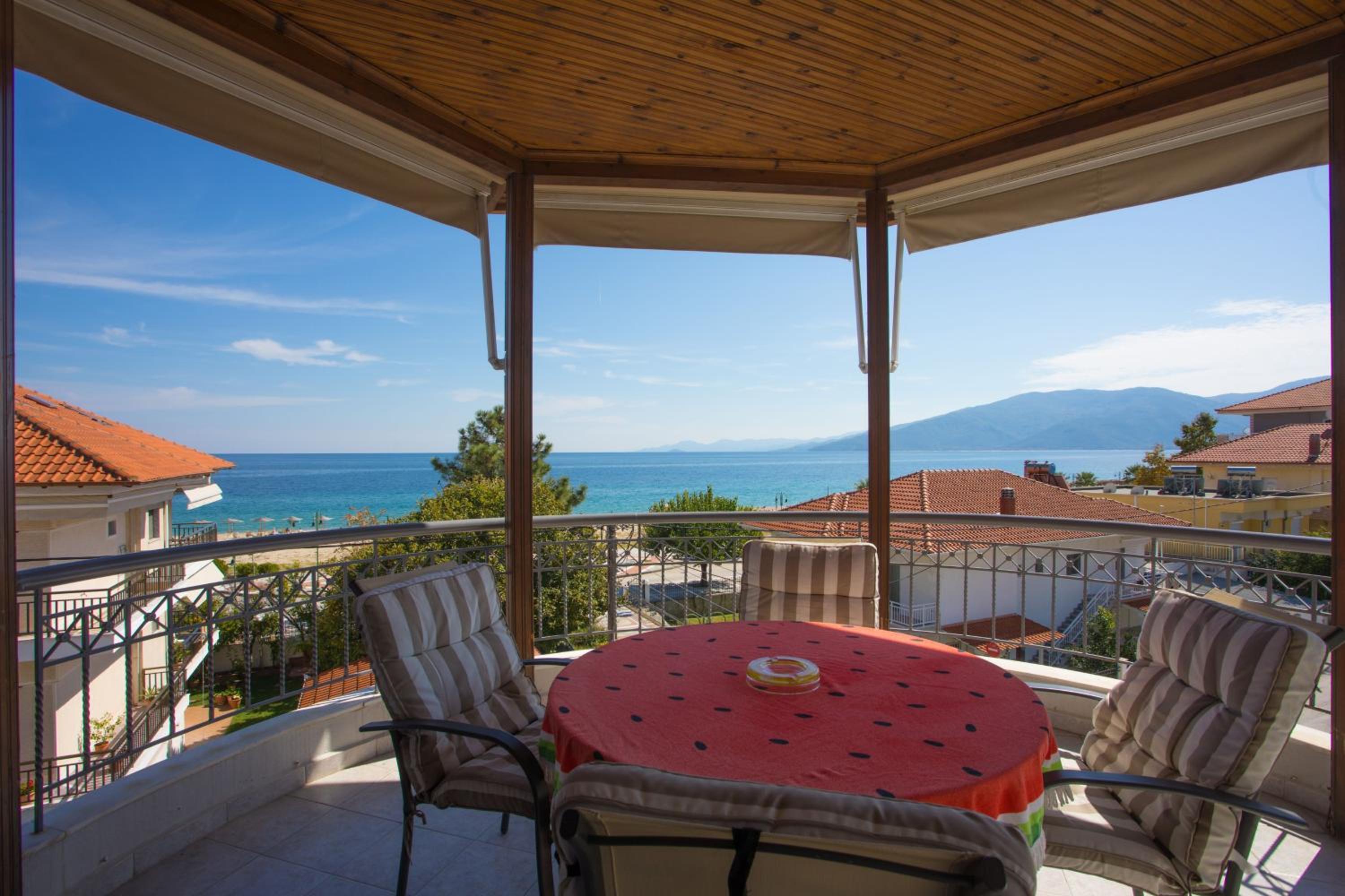 Deluxe Double Room with Balcony and Sea View - Photo 3